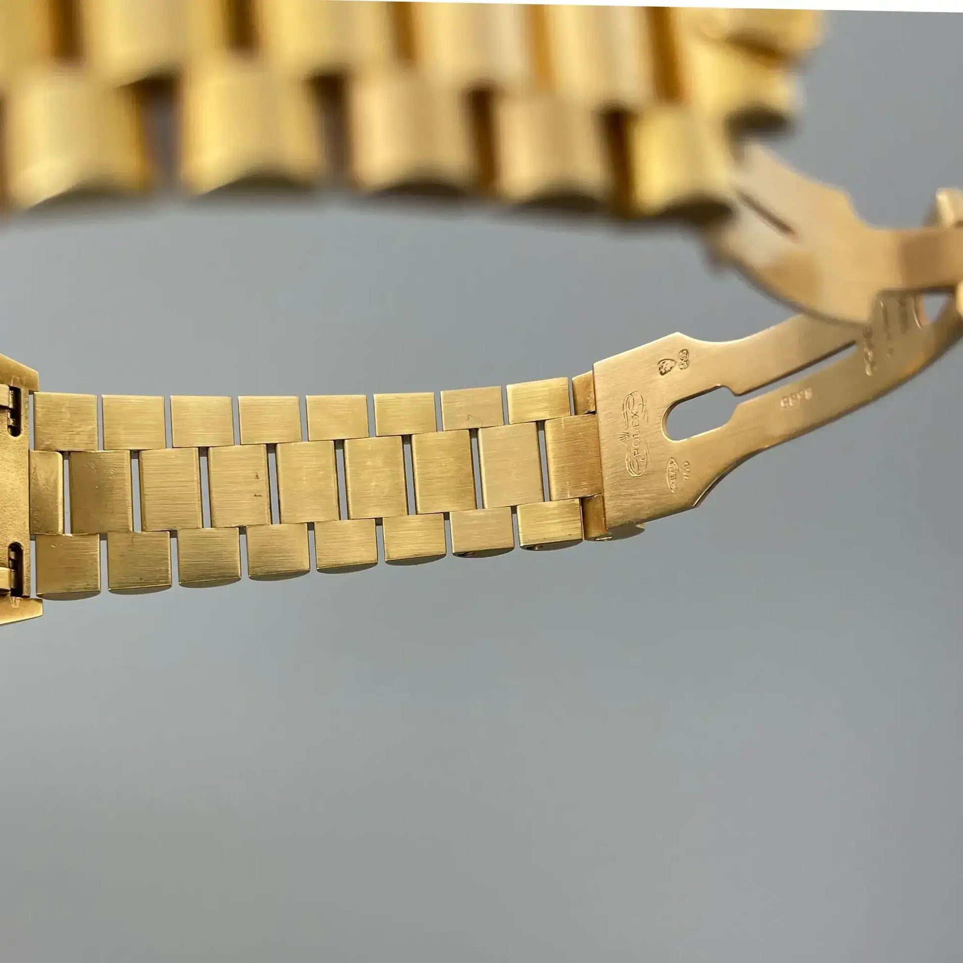 11th image of Rolex Rolex Day-Date 18238 Wristwatch, PreOwned condition