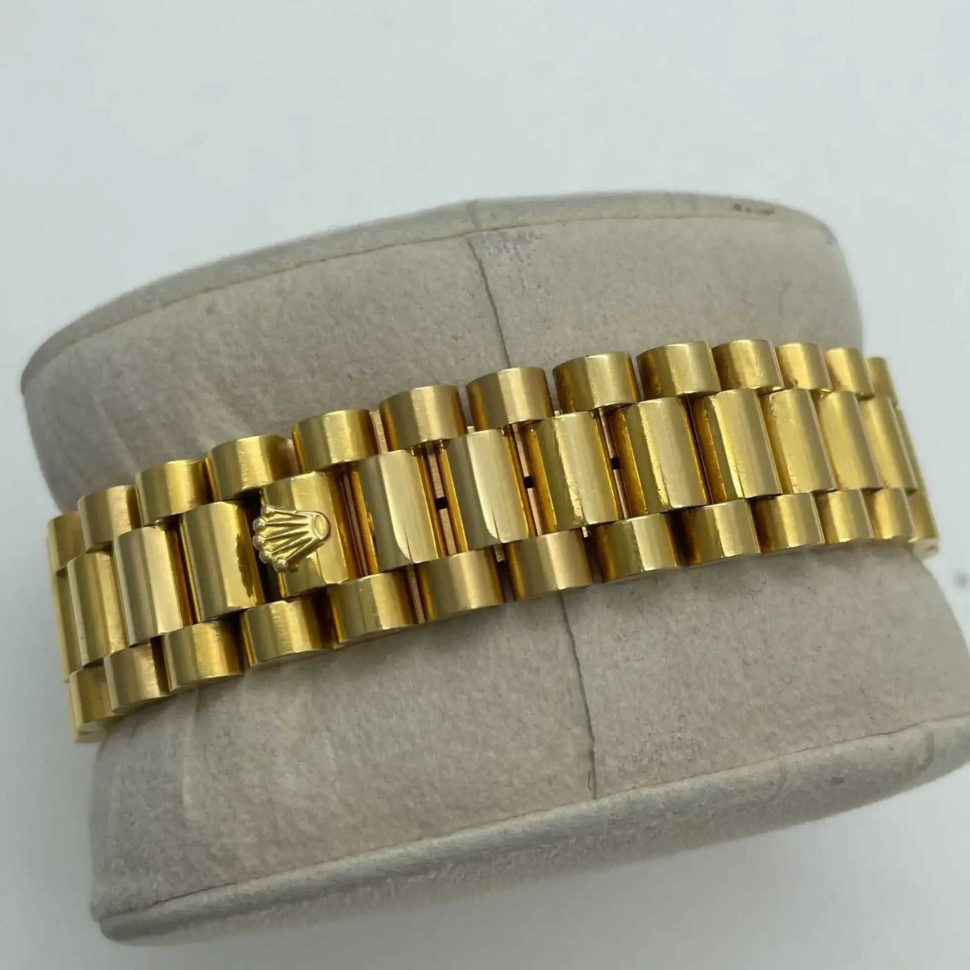 12th image of Rolex Rolex Day-Date 18238 Wristwatch, PreOwned condition