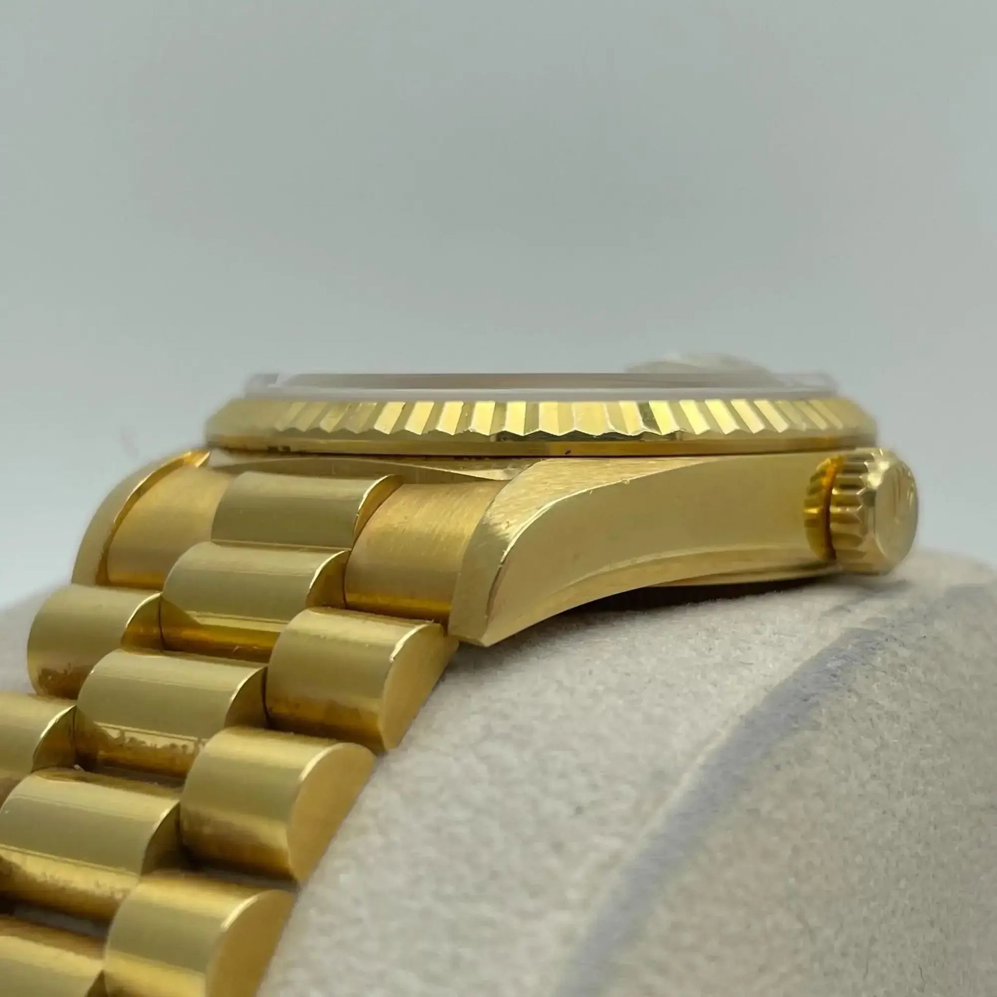 5th image of Rolex Rolex Day-Date 18238 Wristwatch, PreOwned condition