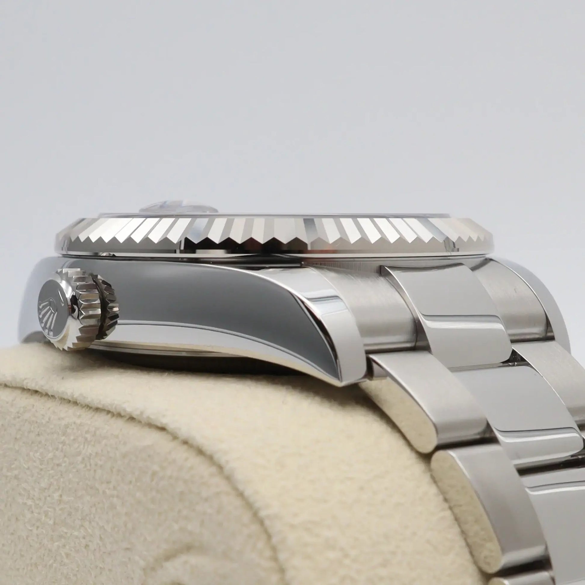 4th image of Rolex Rolex Sky-Dweller 326934 Wristwatch, New condition