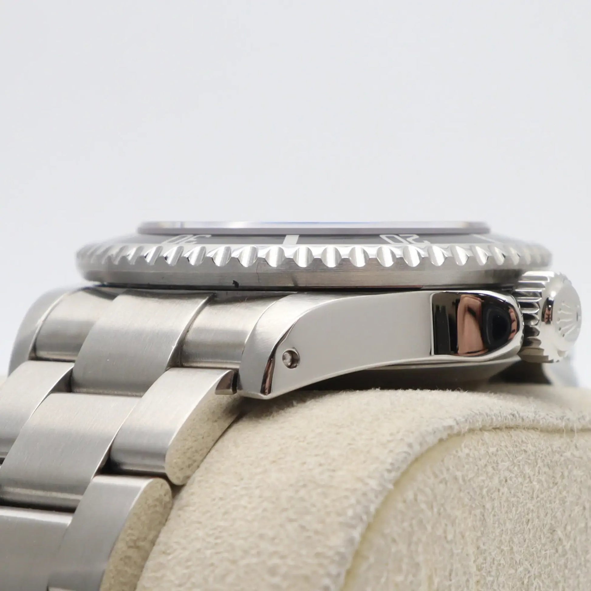 5th image of Rolex Rolex Sea-Dweller 16600 Wristwatch, PreOwned condition