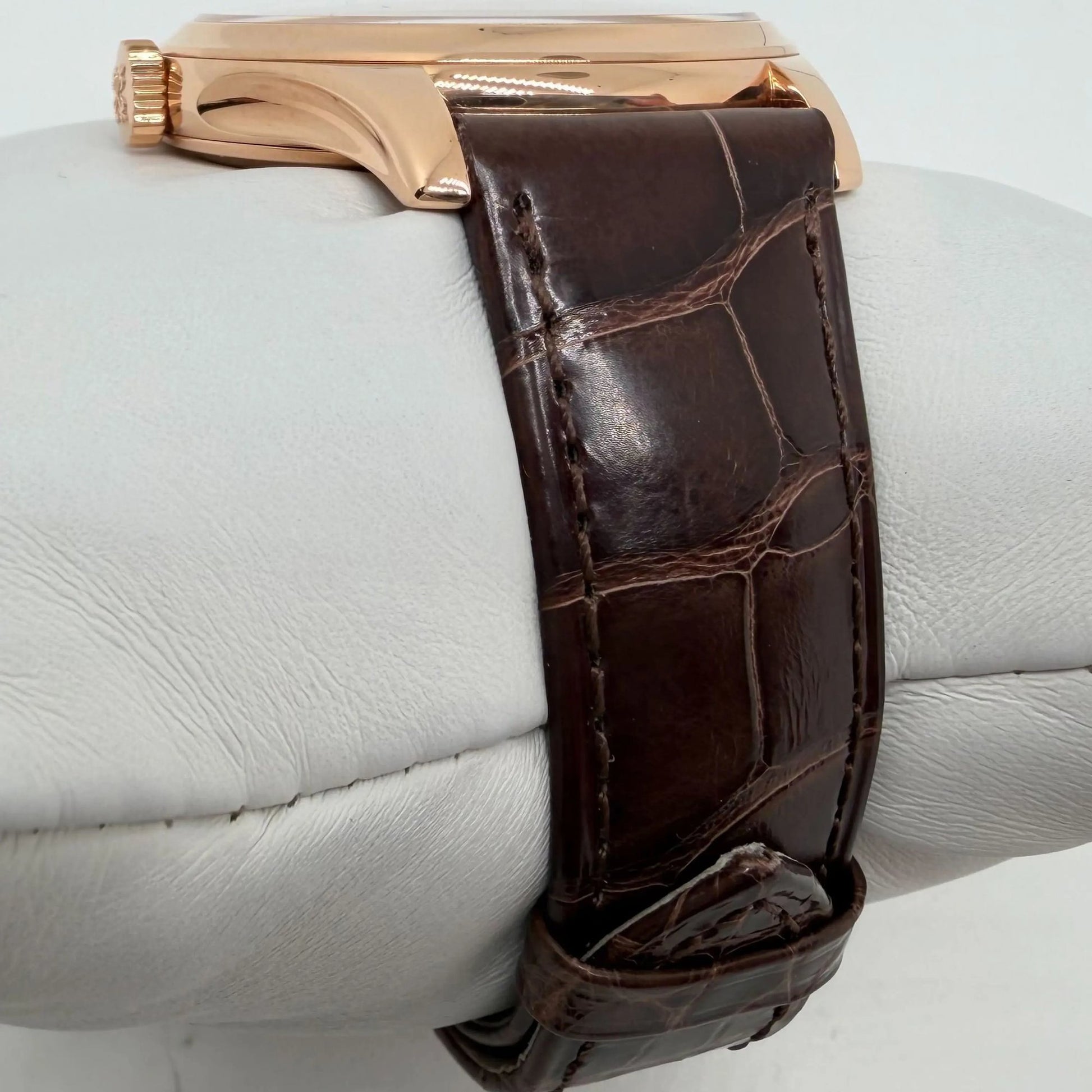 7th image of Patek Philippe Patek Philippe Calatrava Wristwatch, PreOwned condition