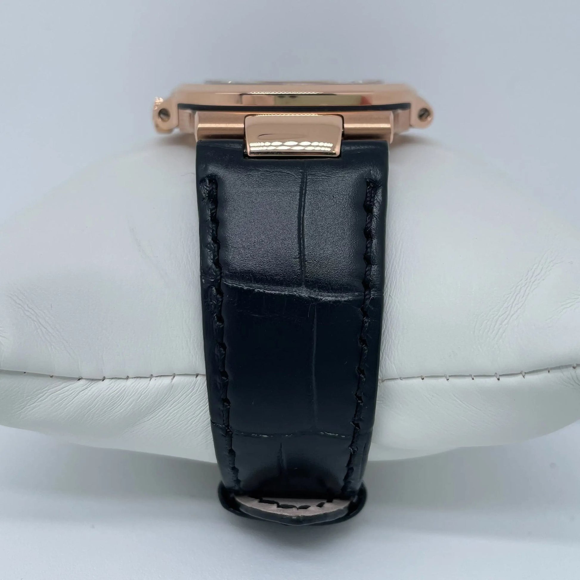 8th image of Patek Philippe Patek Philippe Nautilus Wristwatch, PreOwned condition