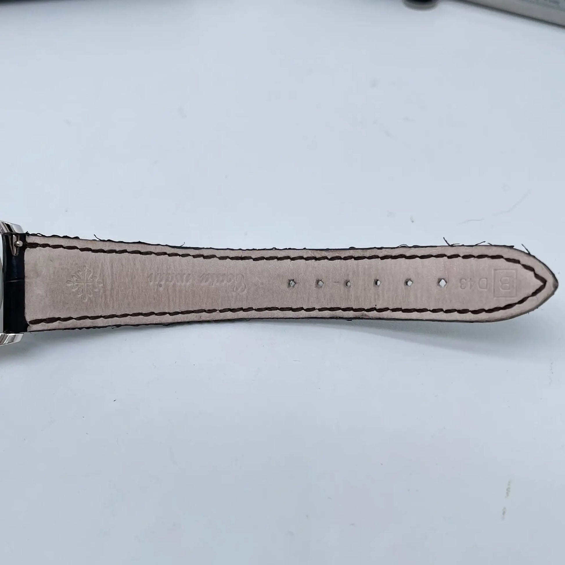 11th image of Patek Philippe Patek Philippe World Time Wristwatch, PreOwned condition