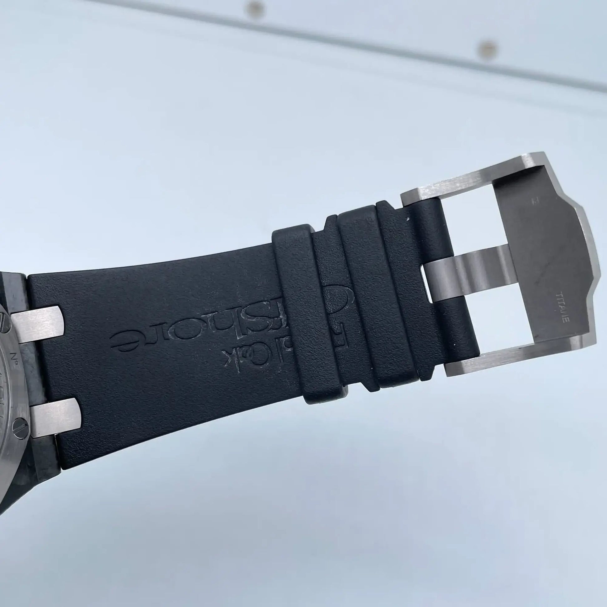 11th image of Audemars Piguet  Audemars Piguet Royal Oak Offshore Carbon Wristwatch, PreOwned condition