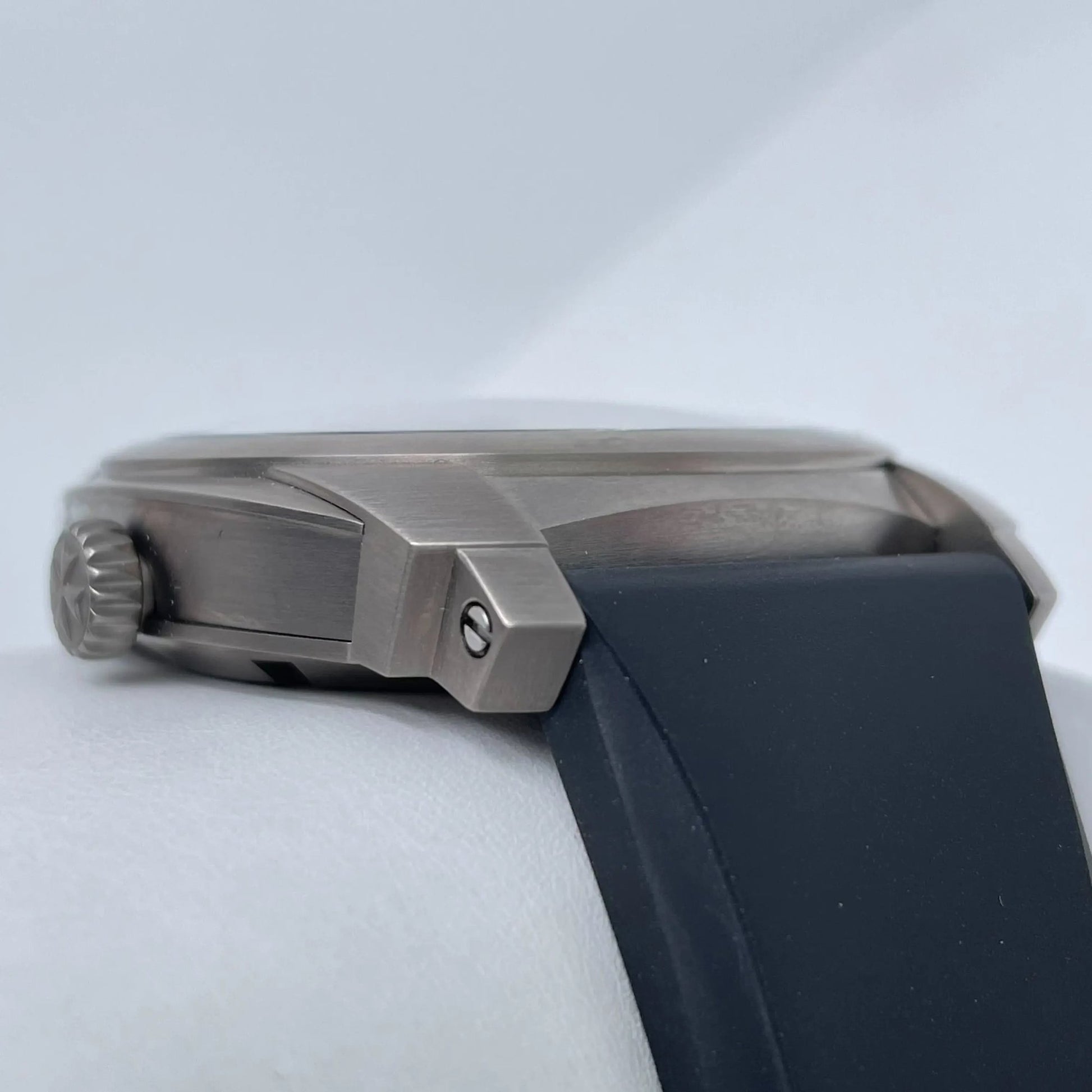 3rd image of Vacheron Constantin Quai de l'Ile Wristwatch, PreOwned condition