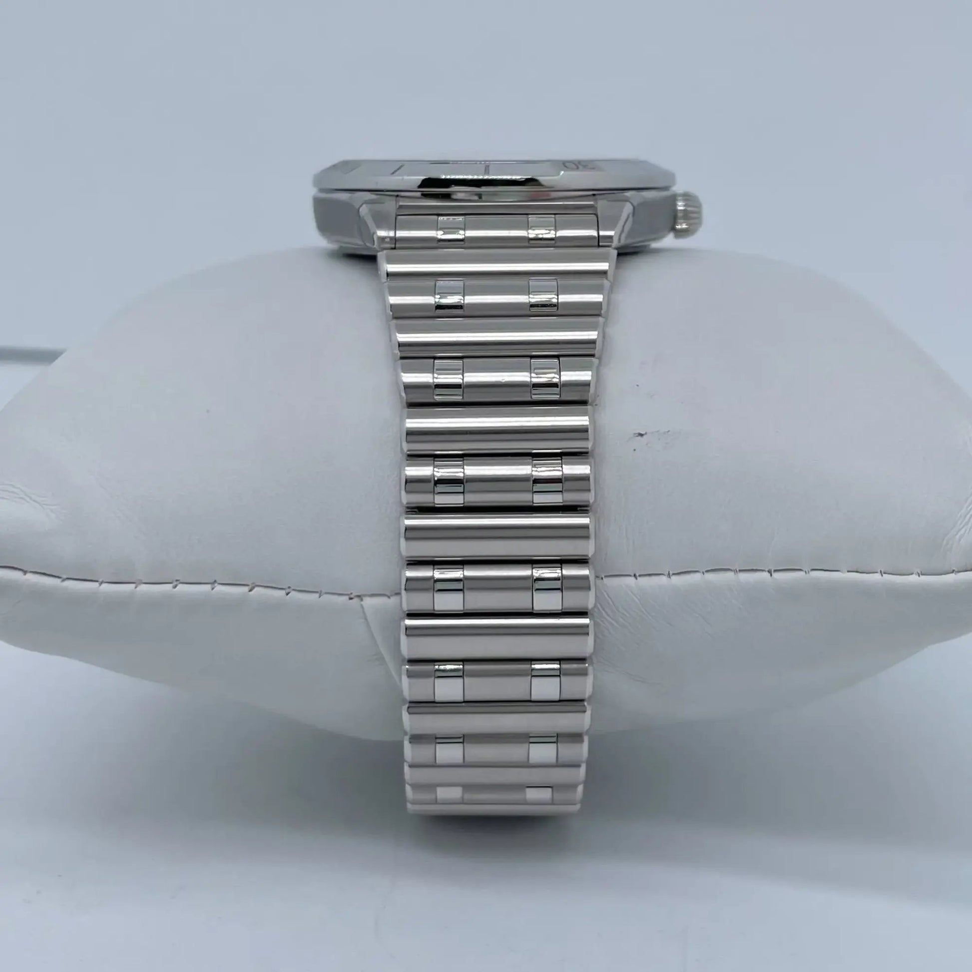 8th image of Breitling Chronomat  Wristwatch, DisplayModel condition