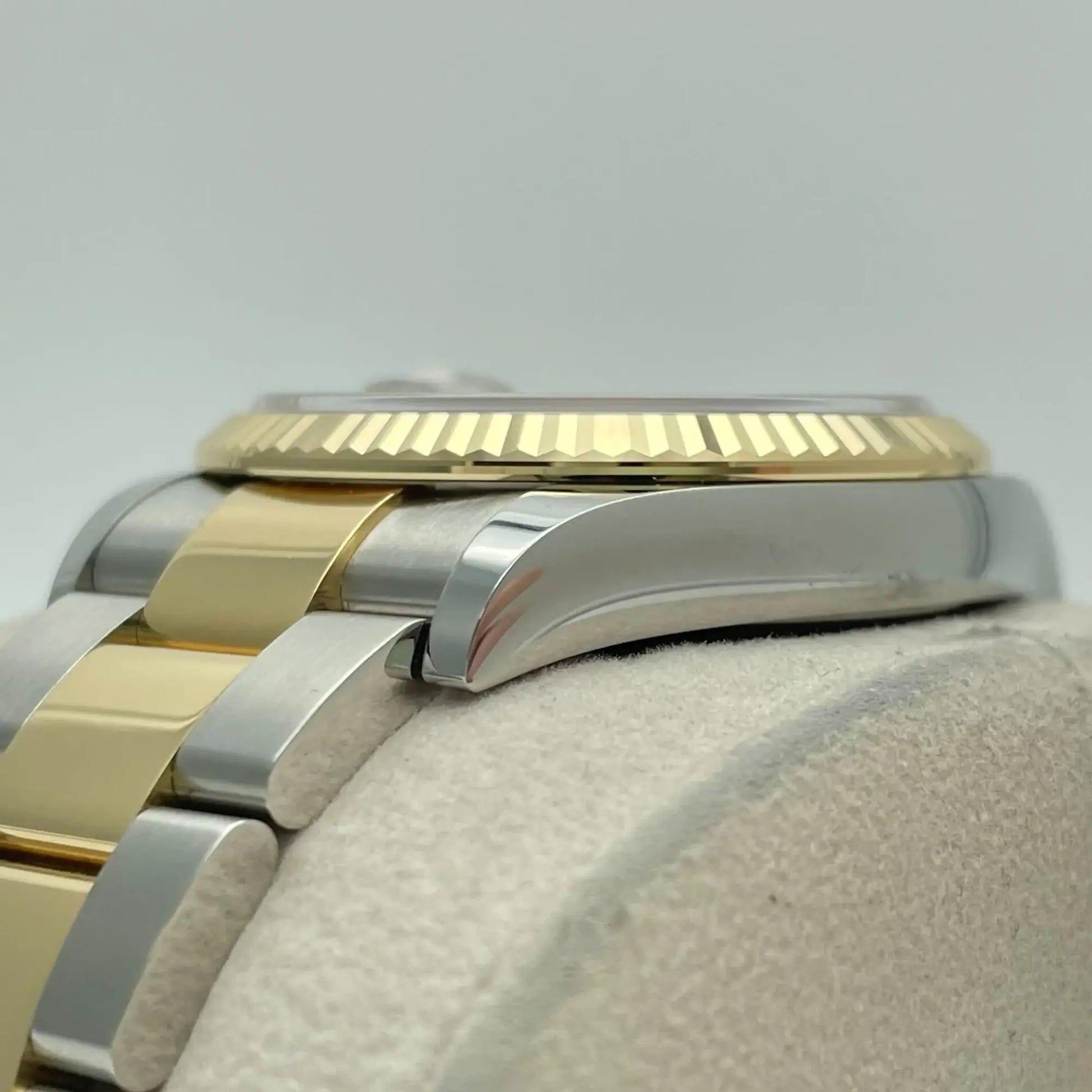 8th image of Rolex Rolex Datejust 126233 Wristwatch, New condition
