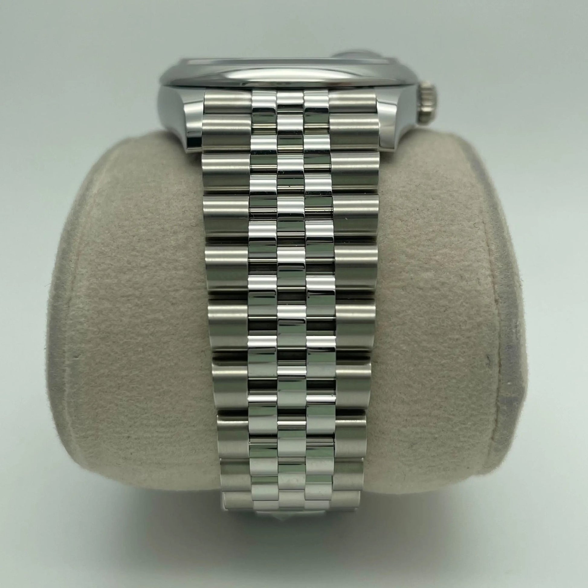 8th image of Rolex Rolex Datejust 126200 Wristwatch, Unworn condition