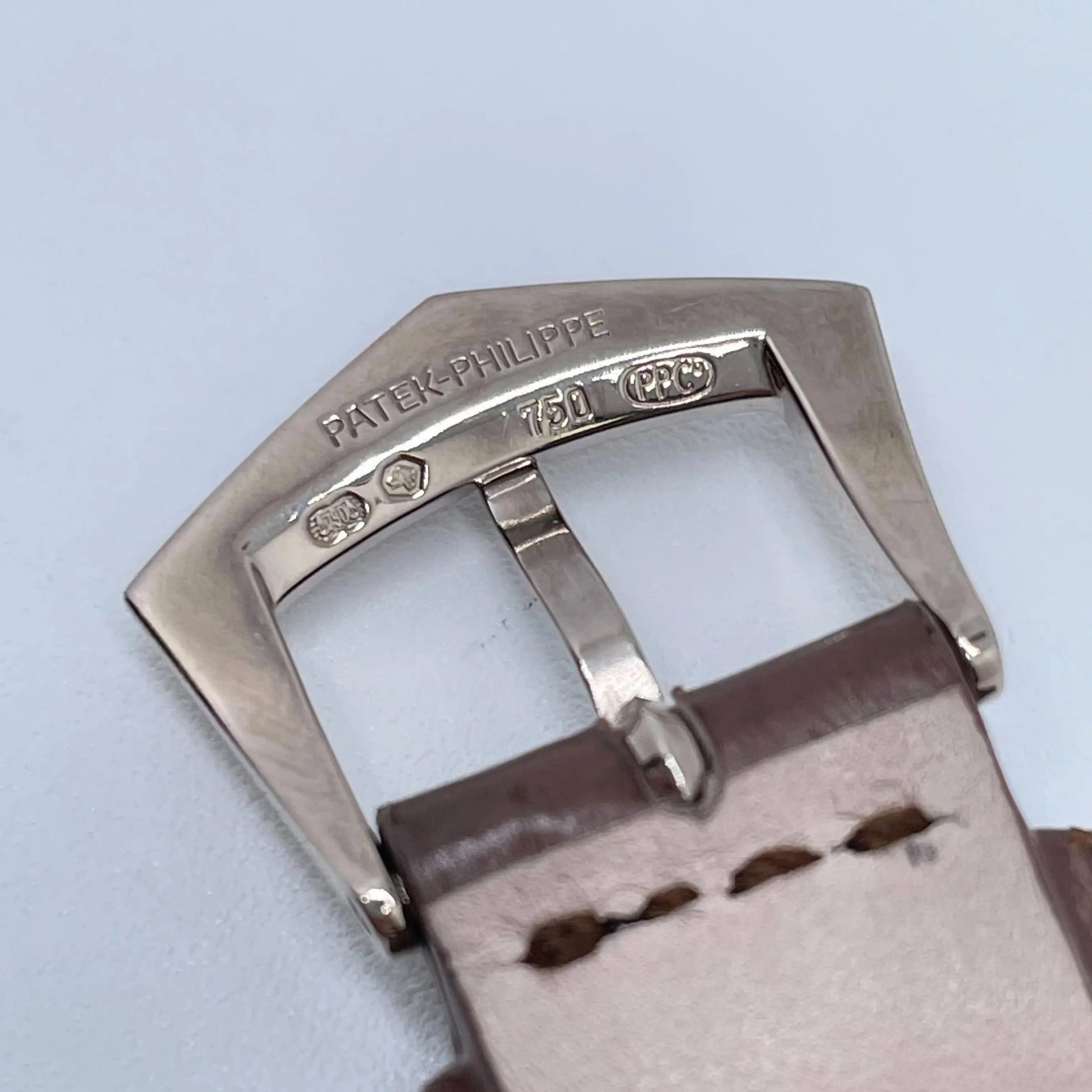 15th image of Patek Philippe Patek Philippe Calatrava Wristwatch, PreOwned condition