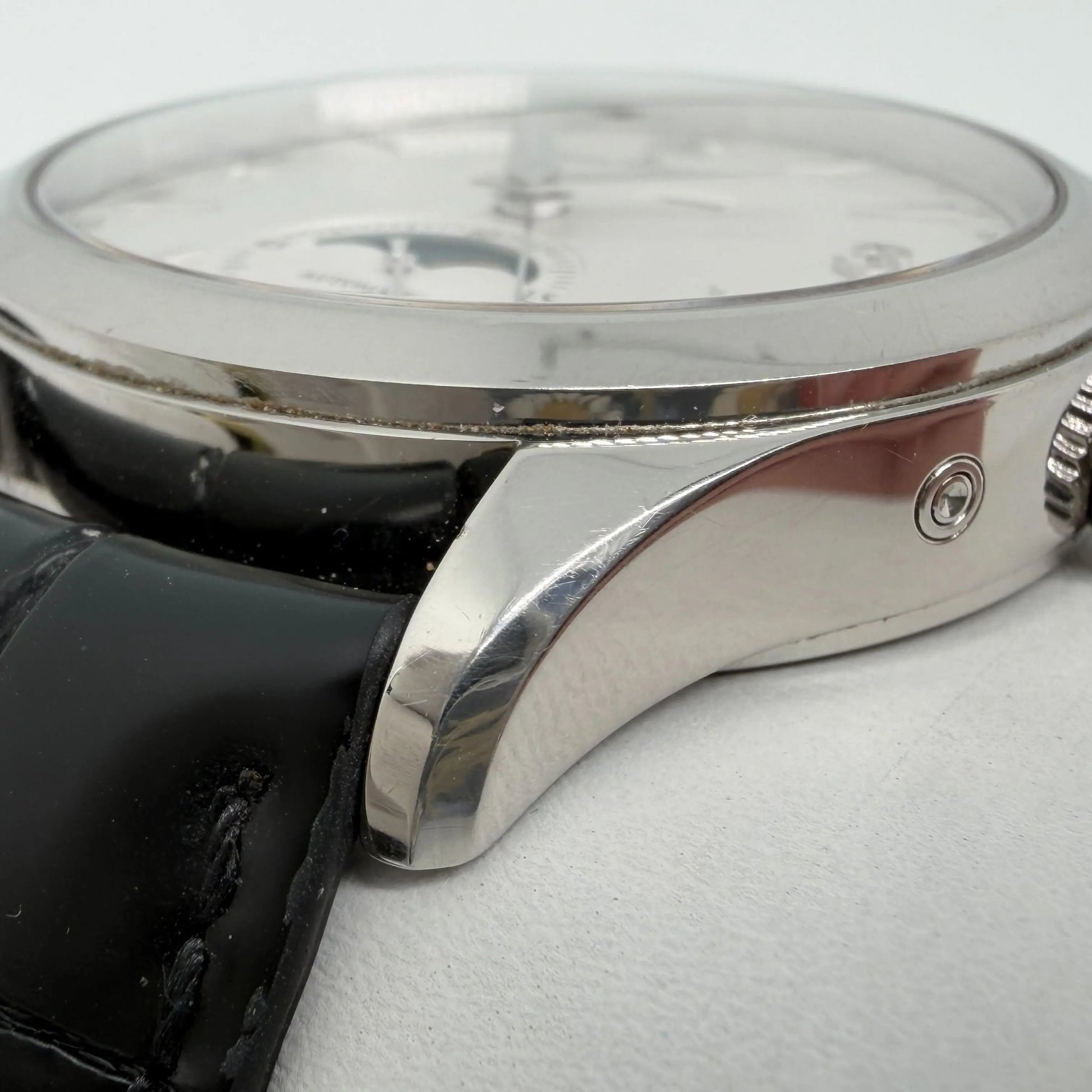 4th image of Jaeger-LeCoultre Jaeger-LeCoultre Master Calendar Wristwatch, PreOwned condition