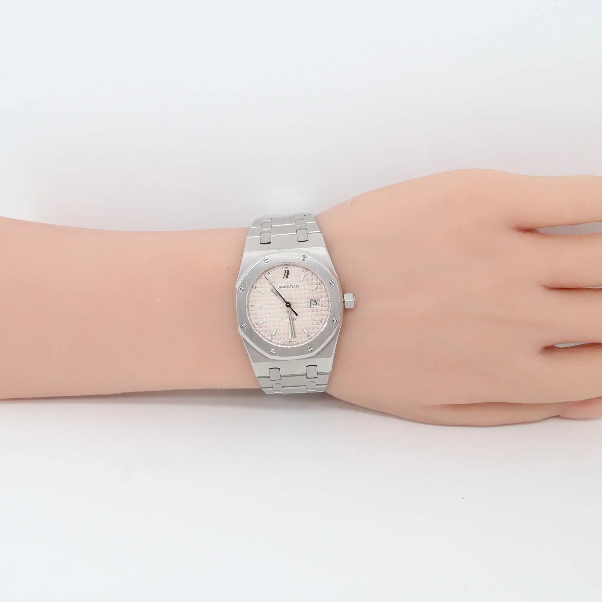3rd image of Audemars Piguet Audemars Piguet Royal Oak Wristwatch, PreOwned condition