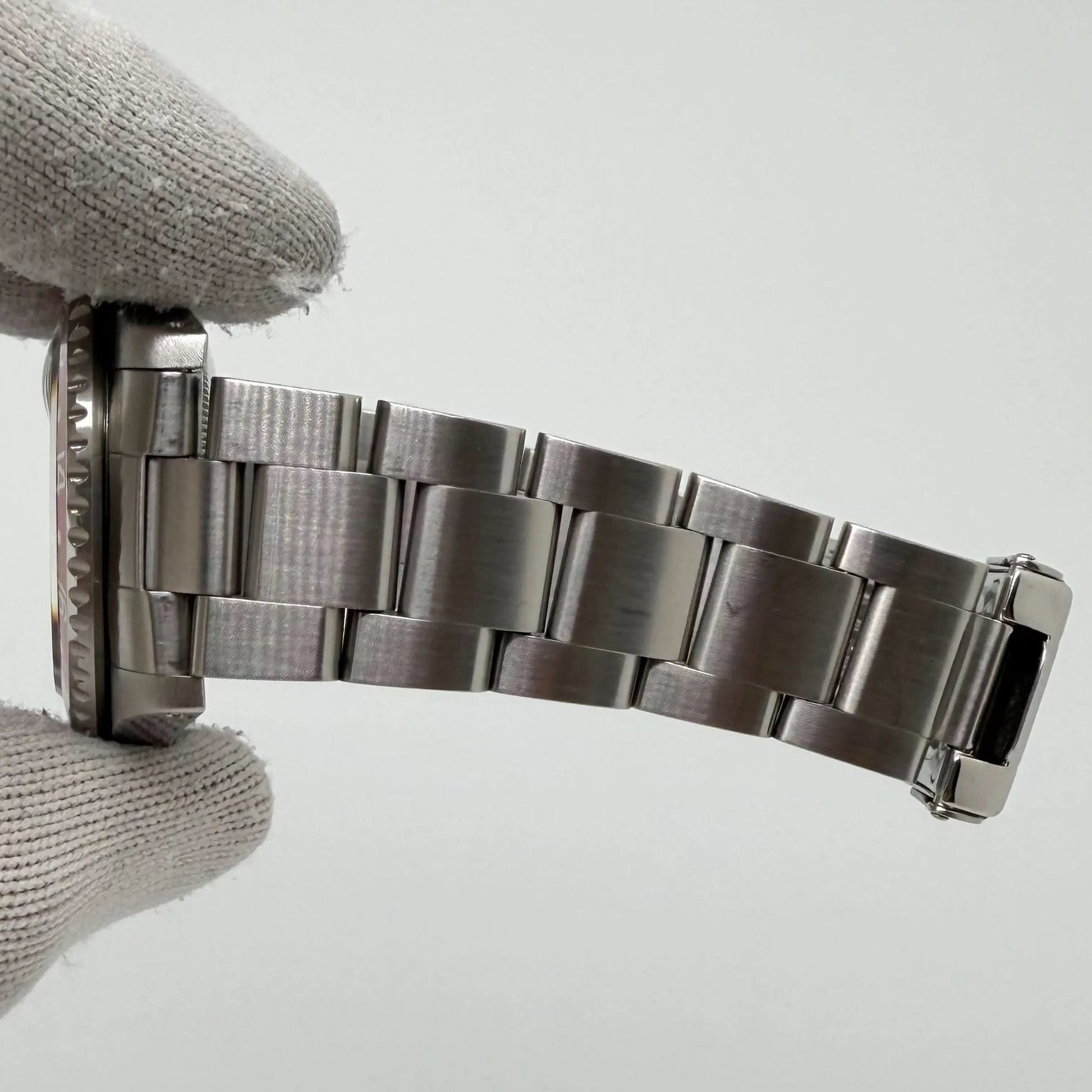 12th image of Rolex Rolex GMT-Master II 16710 Wristwatch, PreOwned condition