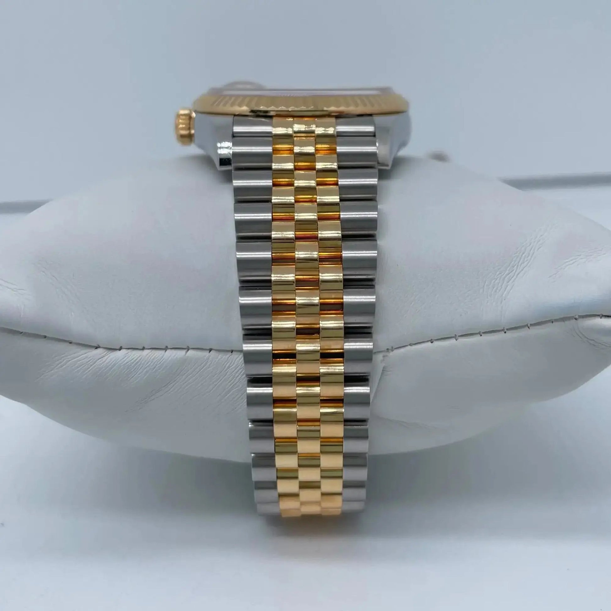 9th image of Rolex Rolex Datejust 126233 Wristwatch, PreOwned condition