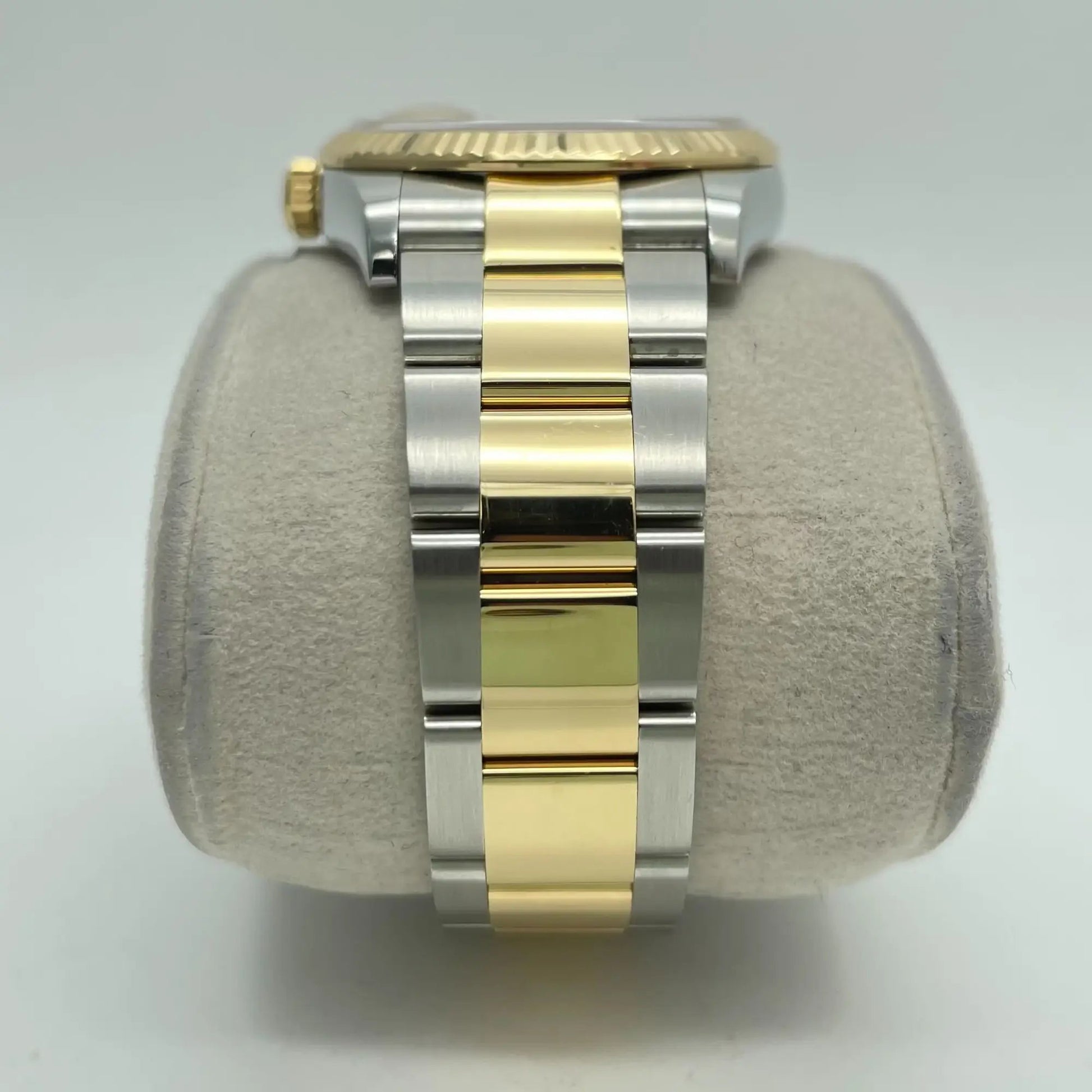 9th image of Rolex  Rolex Datejust 126233 Wristwatch, PreOwned condition