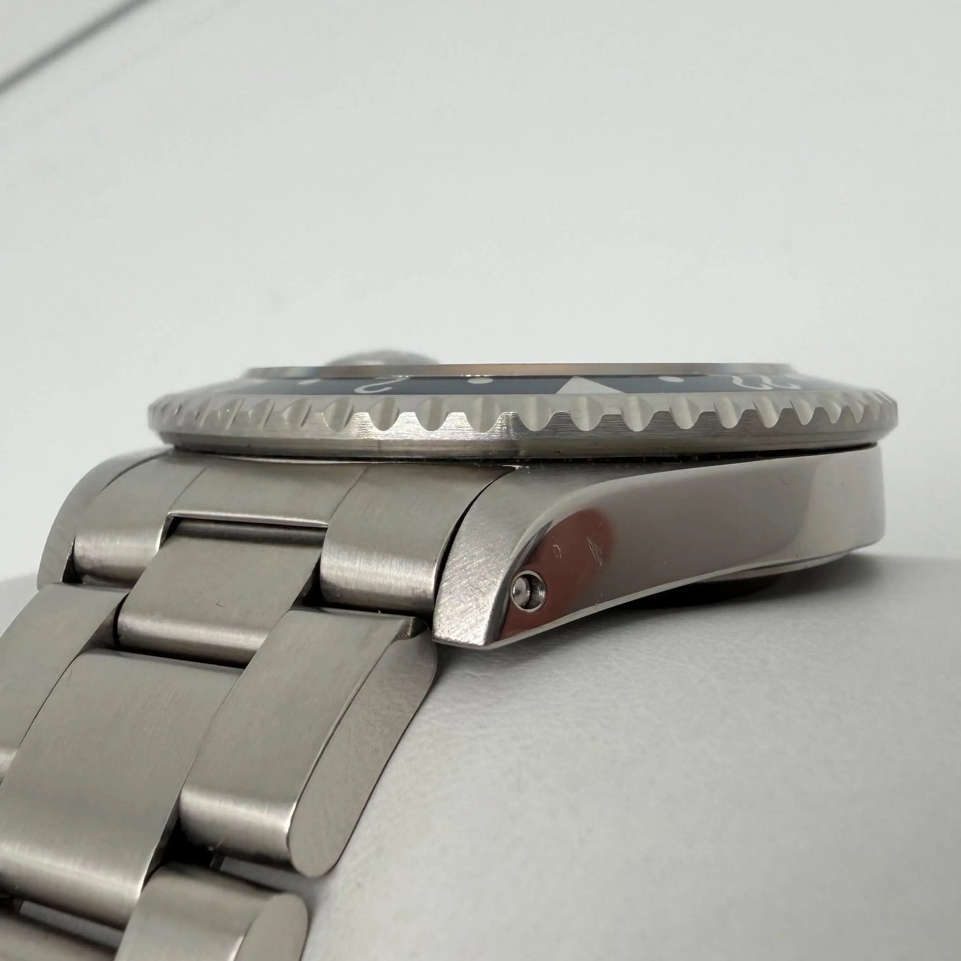 6th image of Rolex Rolex GMT-Master II 16710 Wristwatch, PreOwned condition