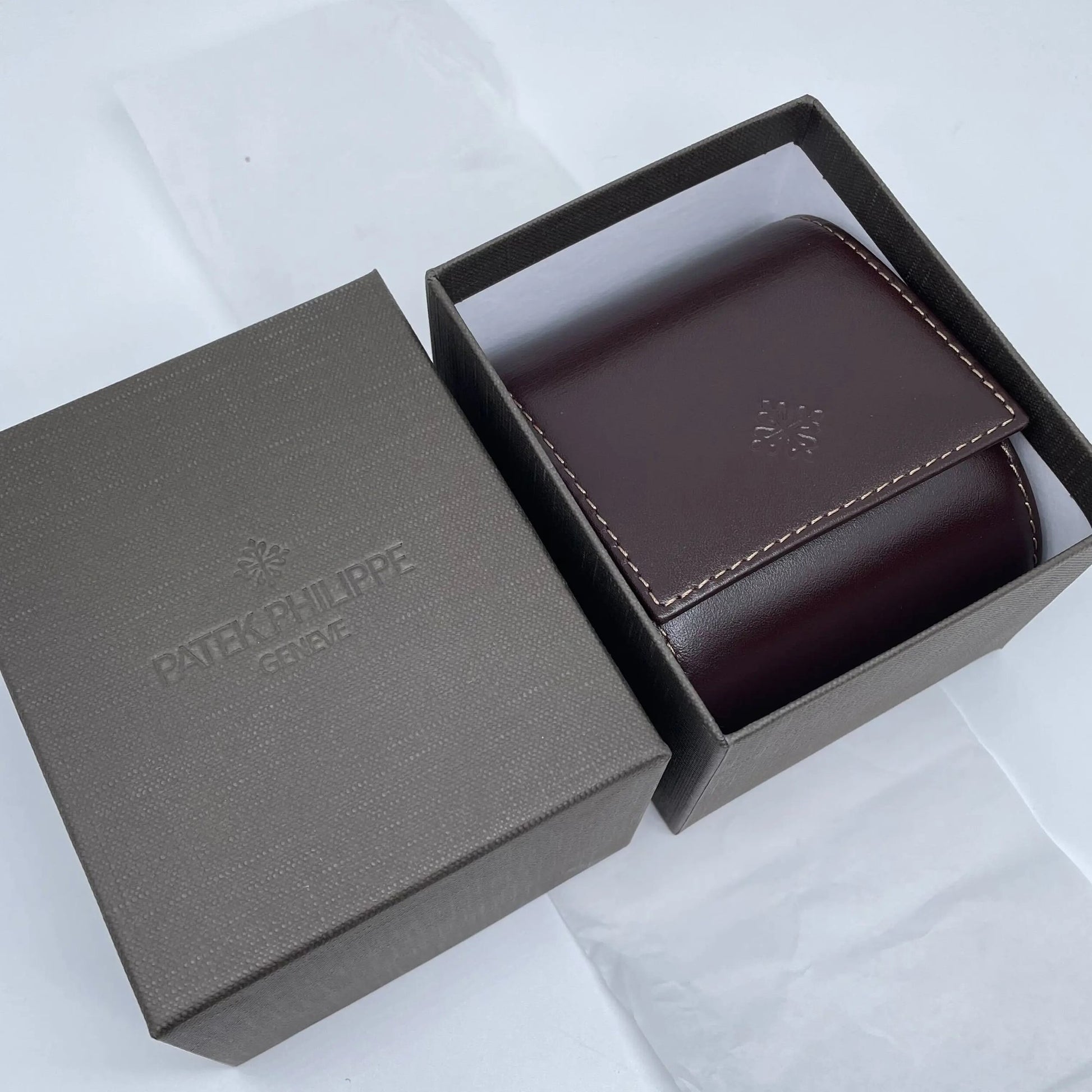 5th image of Patek Philippe Patek Philippe Calatrava Wristwatch, PreOwned condition