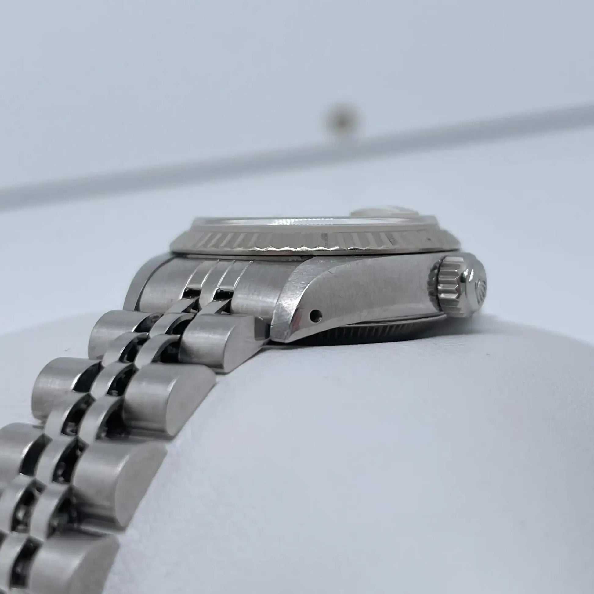 4th image of Rolex Rolex Datejust 69174 Wristwatch, PreOwned condition