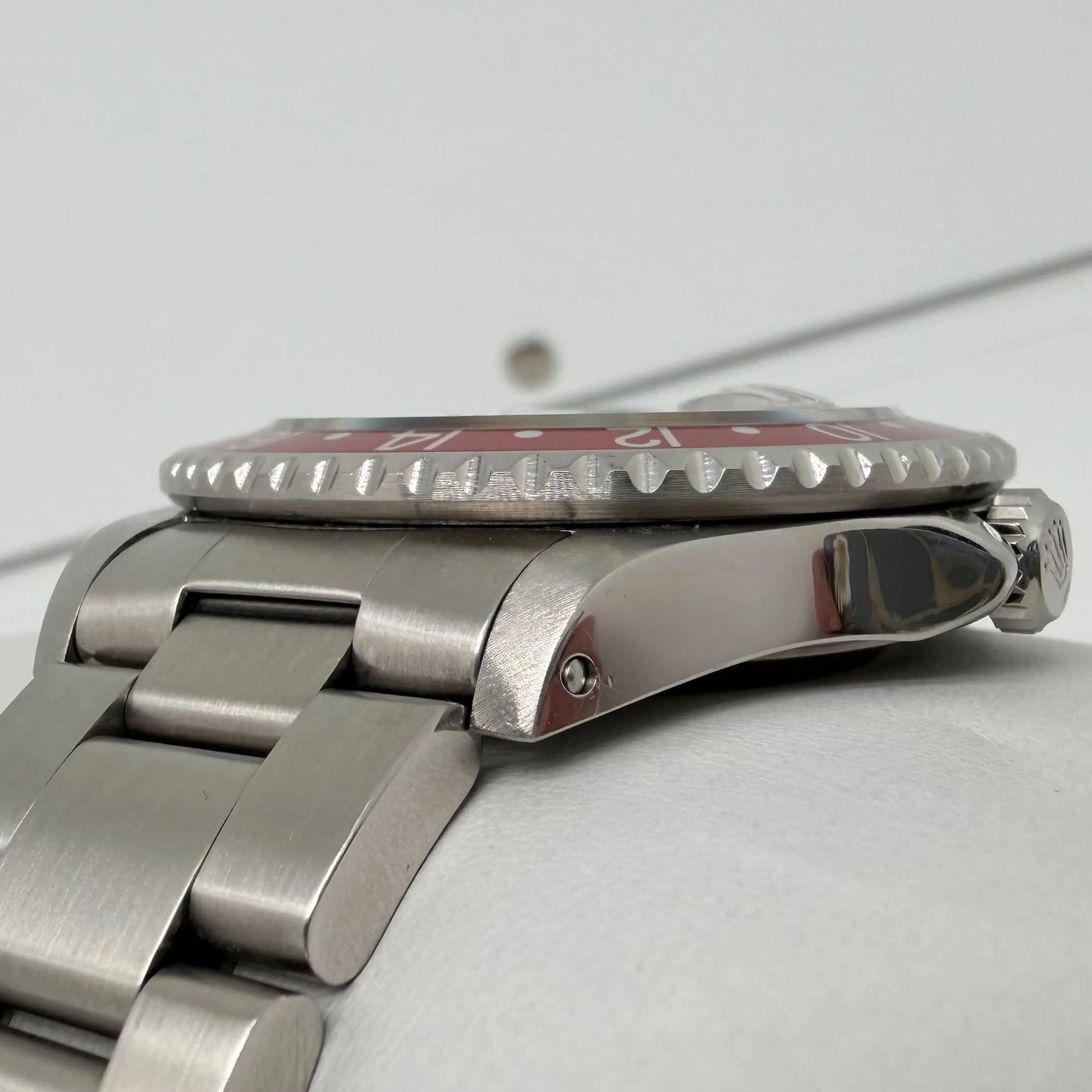 4th image of Rolex Rolex GMT-Master II 16710 Wristwatch, PreOwned condition