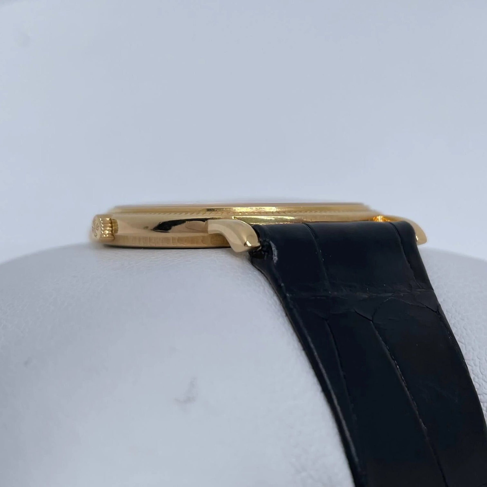 4th image of Patek Philippe Calatrava Wristwatch, PreOwned condition