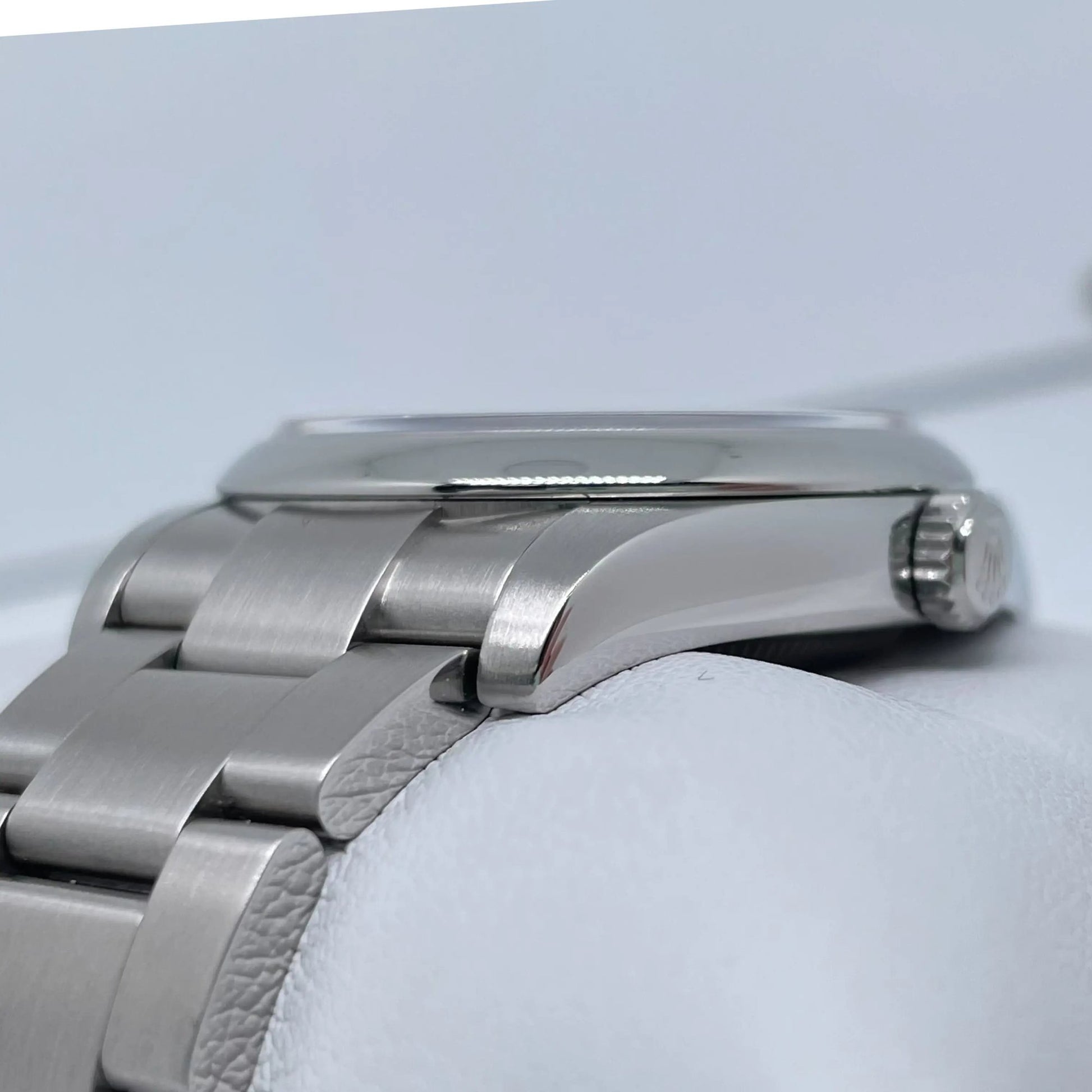 5th image of Rolex Rolex Oyster Perpetual 116000 Wristwatch, PreOwned condition