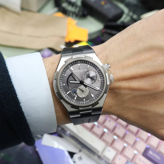 2nd image of Vacheron Constantin Overseas Dual Time Wristwatch, PreOwned condition