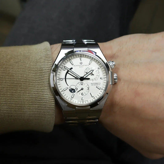 2nd image of Vacheron Constantin Vacheron Constantin Overseas Wristwatch, PreOwned condition