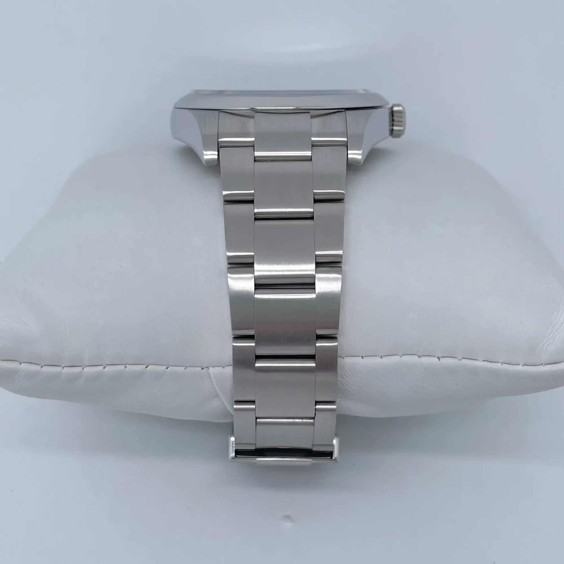 8th image of Rolex Rolex Oyster Perpetual 114300 Wristwatch, PreOwned condition