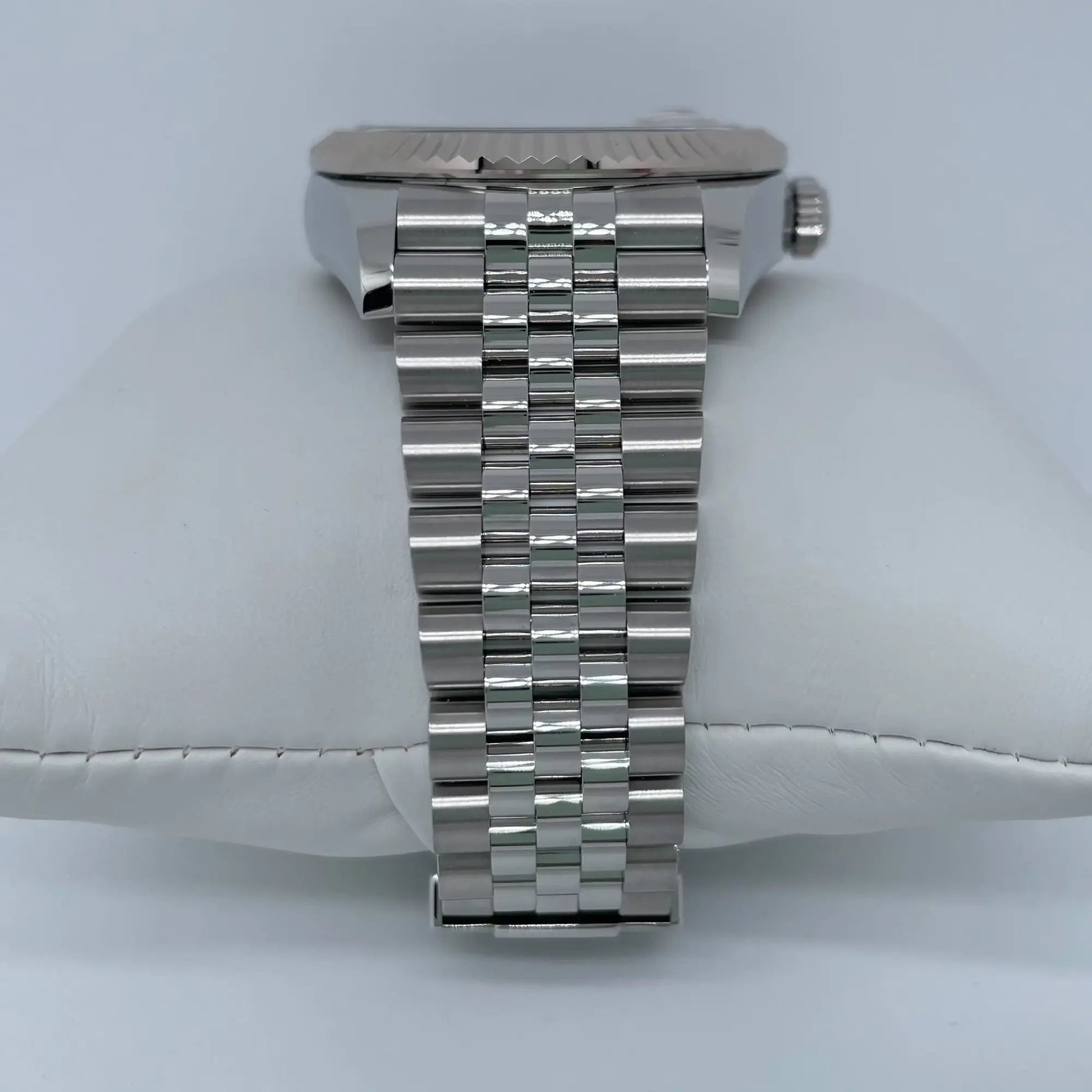 8th image of Rolex Rolex Sky-Dweller 326934 Wristwatch, New condition