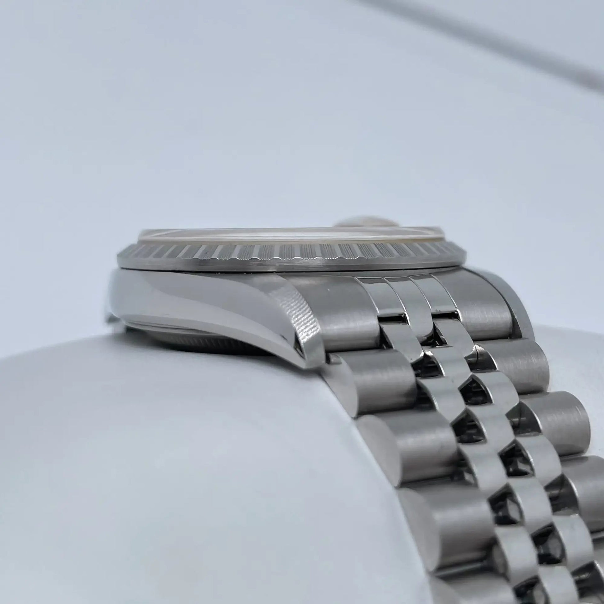 6th image of Rolex Rolex Datejust 16220 Wristwatch, PreOwned condition