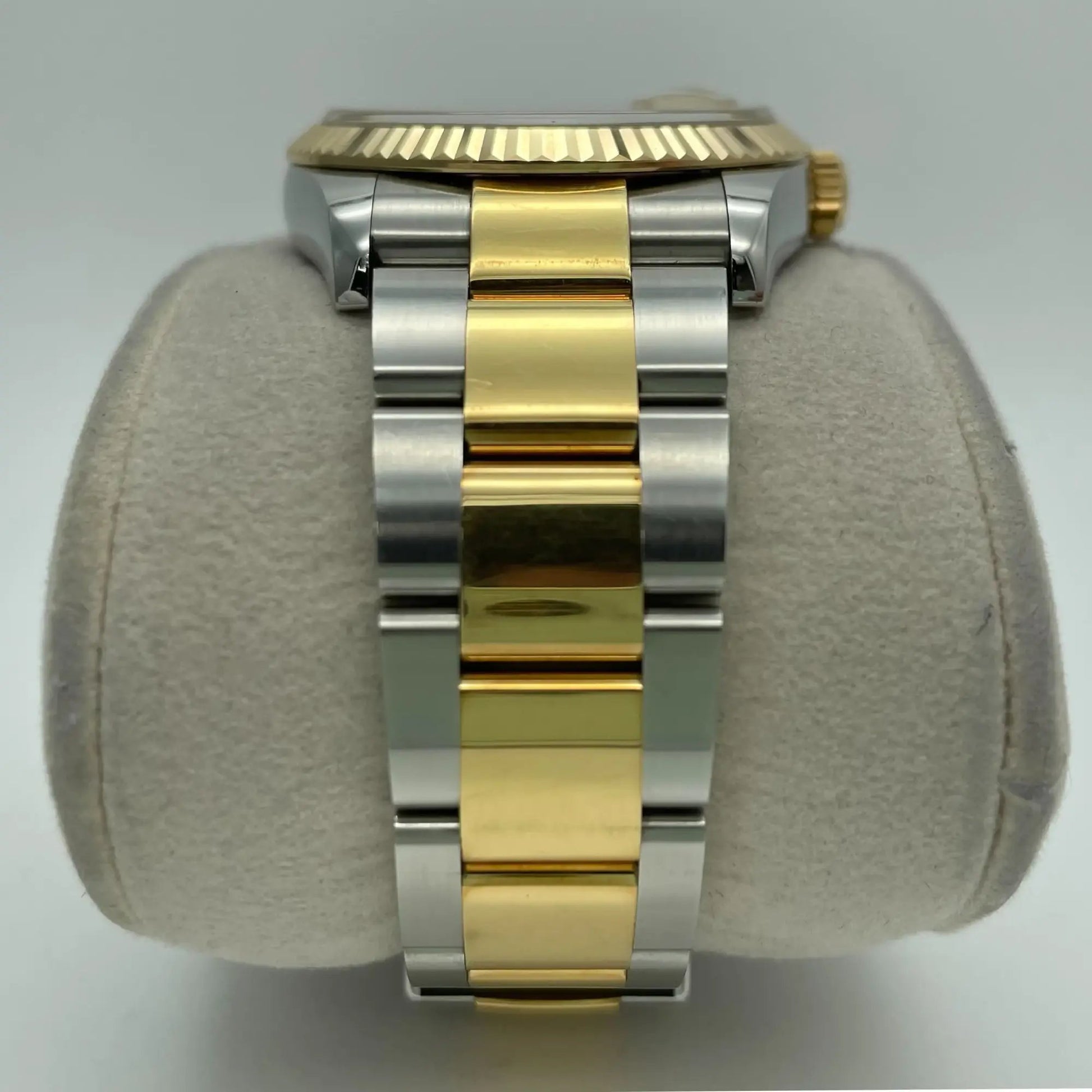9th image of Rolex Rolex Datejust 126233 Wristwatch, PreOwned condition