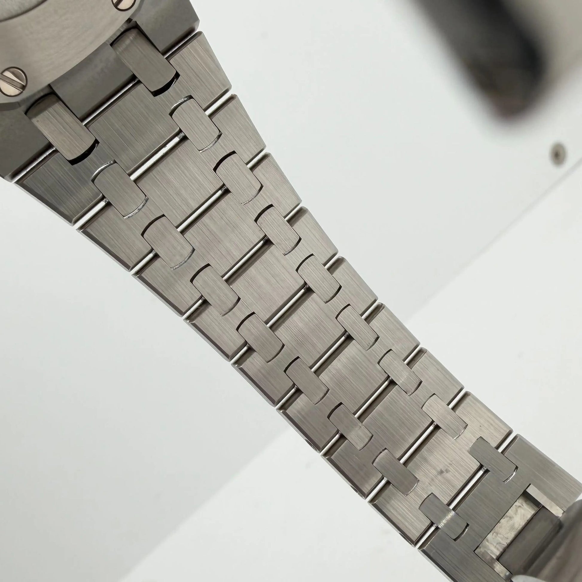 10th image of Audemars Piguet Audemars Piguet Royal Oak Wristwatch, PreOwned condition