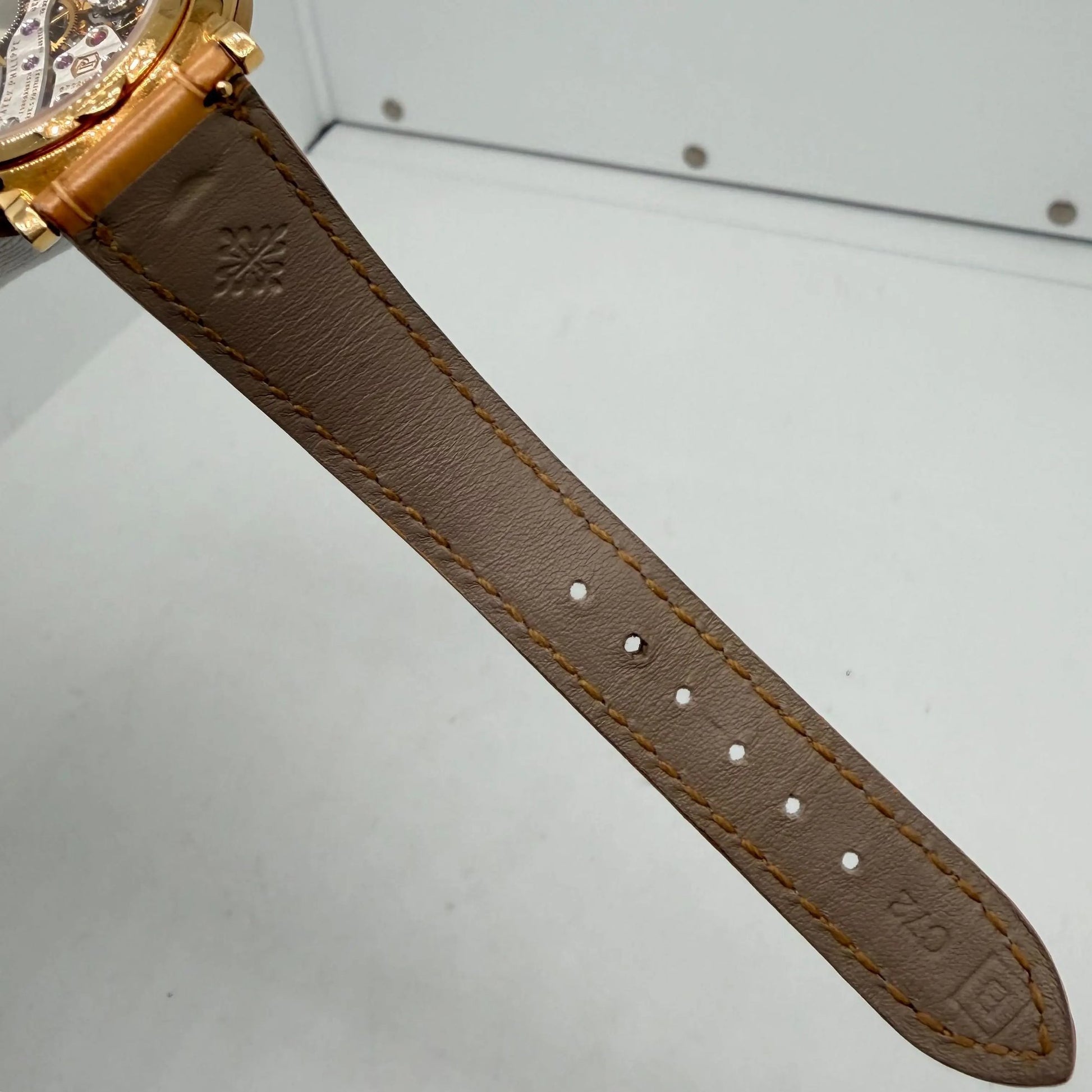 9th image of Patek Philippe Calatrava Wristwatch, PreOwned condition