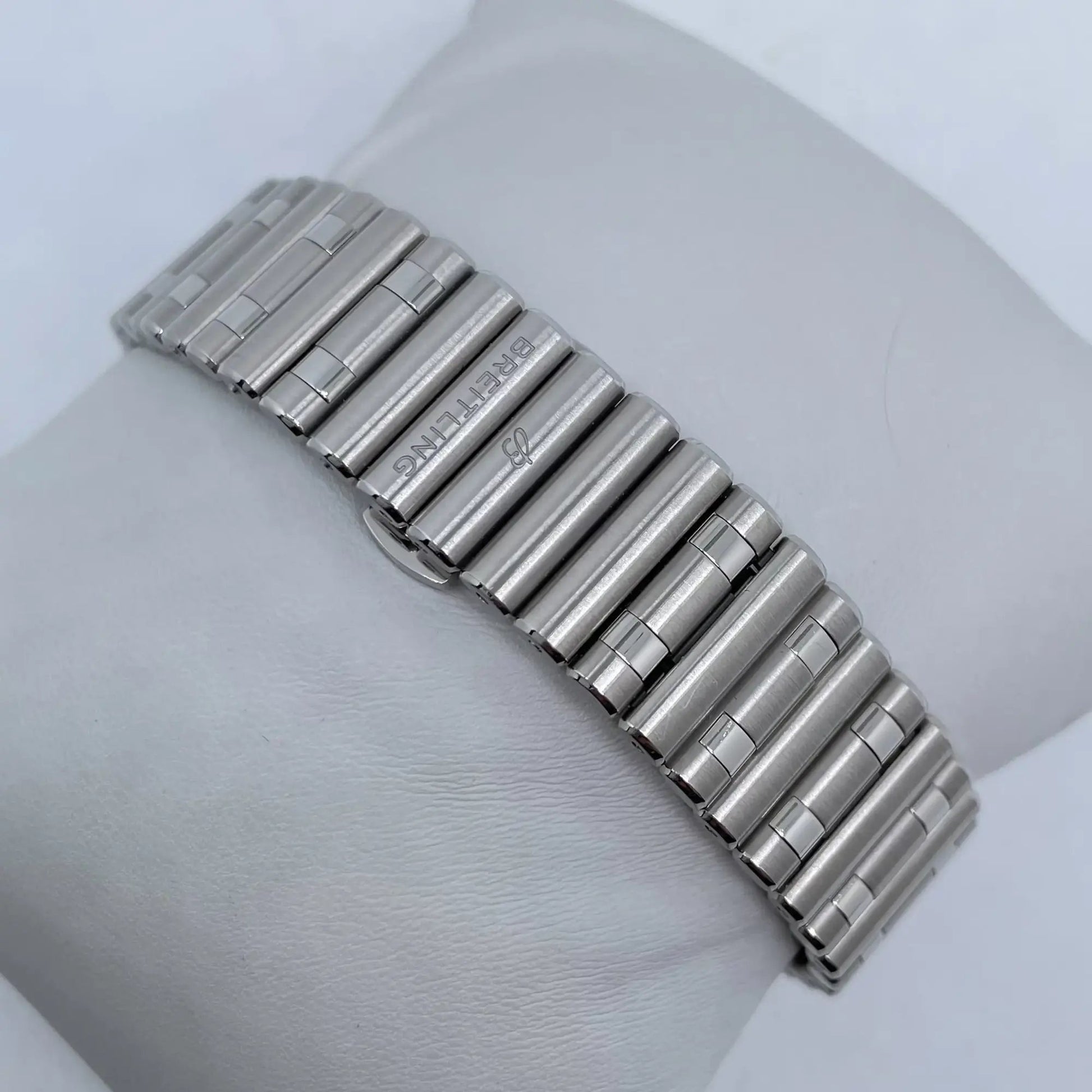 12th image of Breitling Chronomat  Wristwatch, DisplayModel condition
