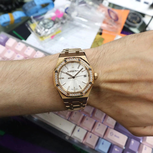 2nd image of Audemars Piguet  Audemars Piguet Royal Oak Wristwatch, PreOwned condition