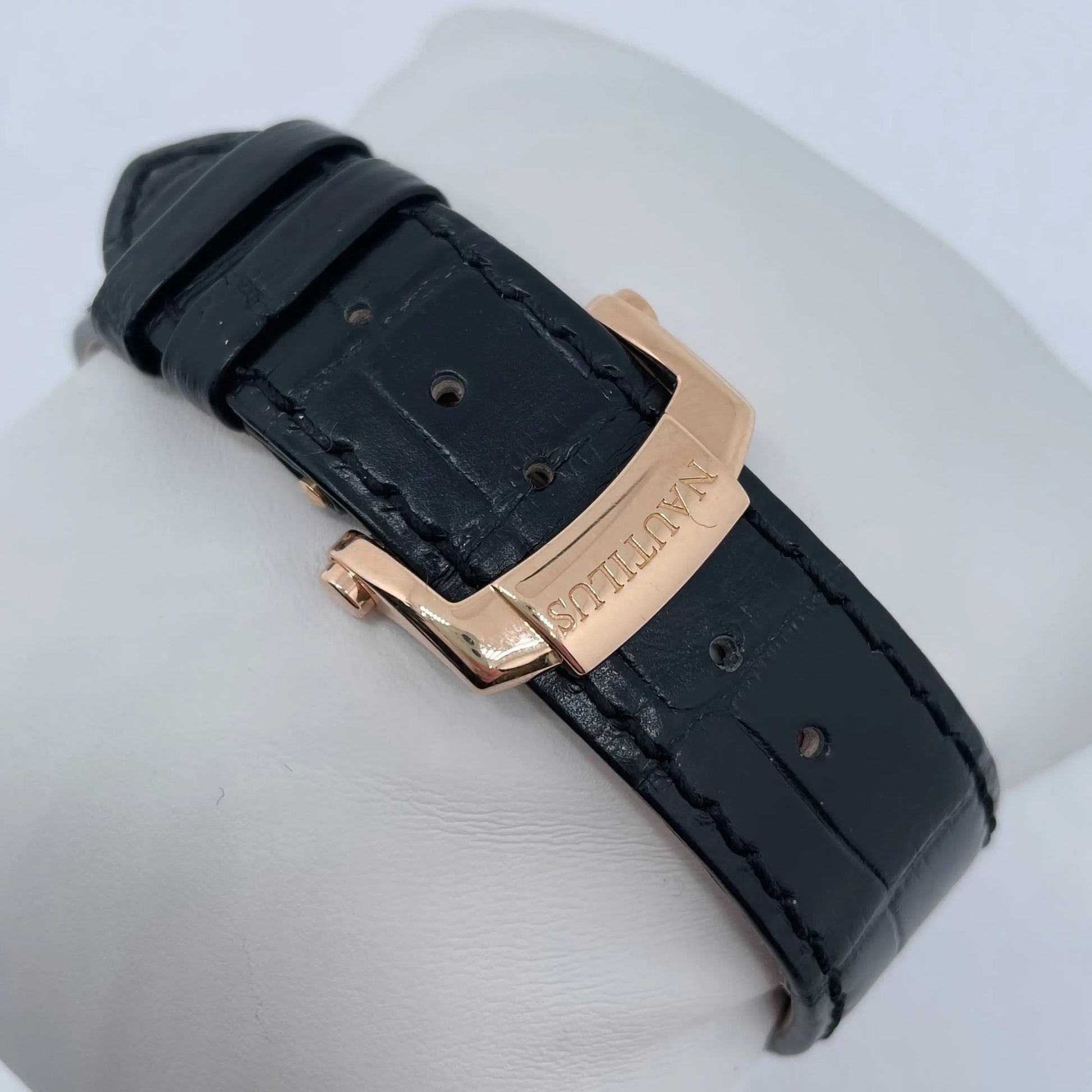 11th image of Patek Philippe Patek Philippe Nautilus Wristwatch, PreOwned condition