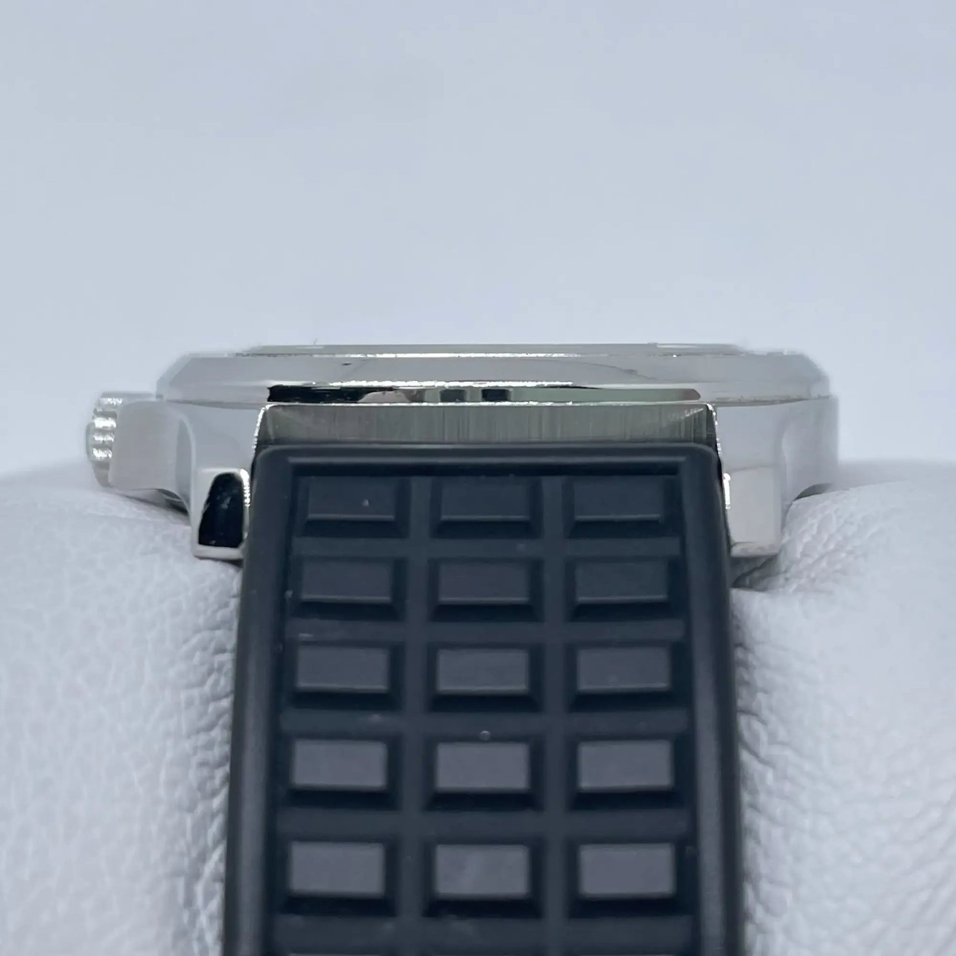 9th image of Patek Philippe Aquanaut  Wristwatch, PreOwned condition