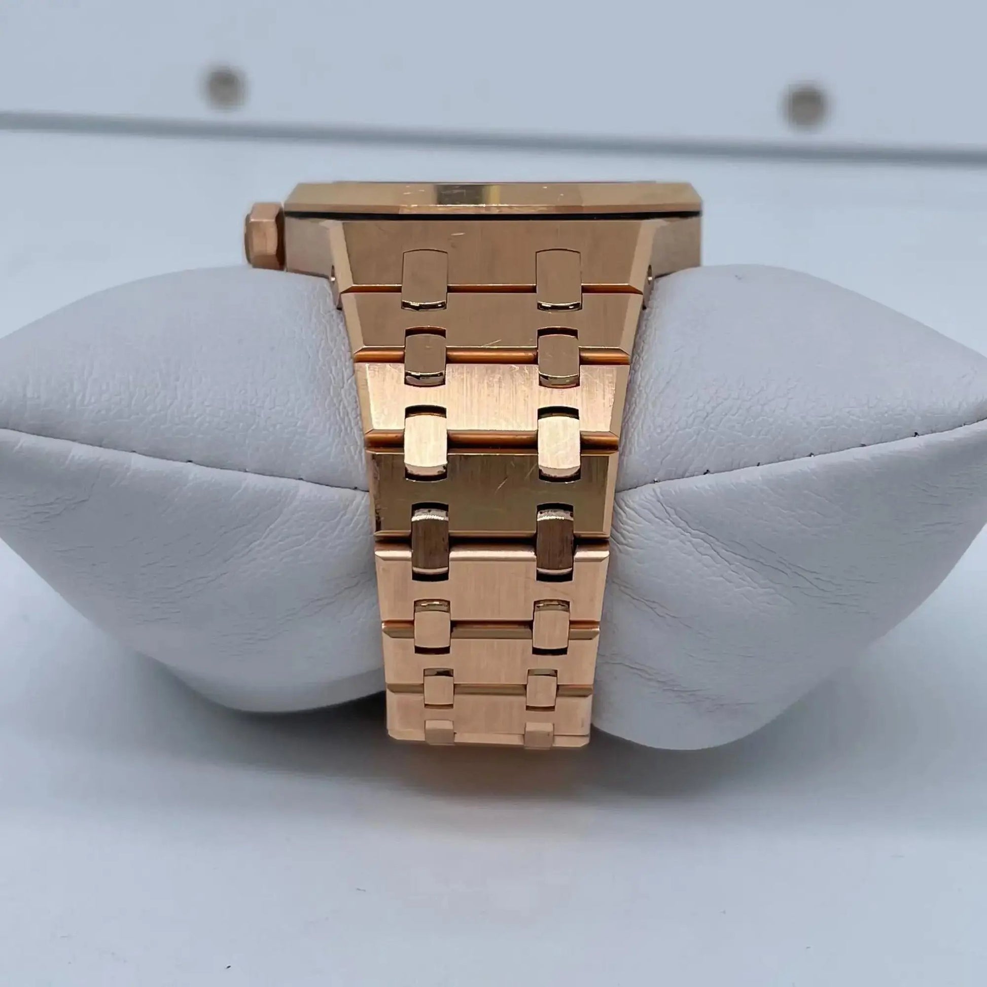8th image of Audemars Piguet  Audemars Piguet Royal Oak Wristwatch, PreOwned condition