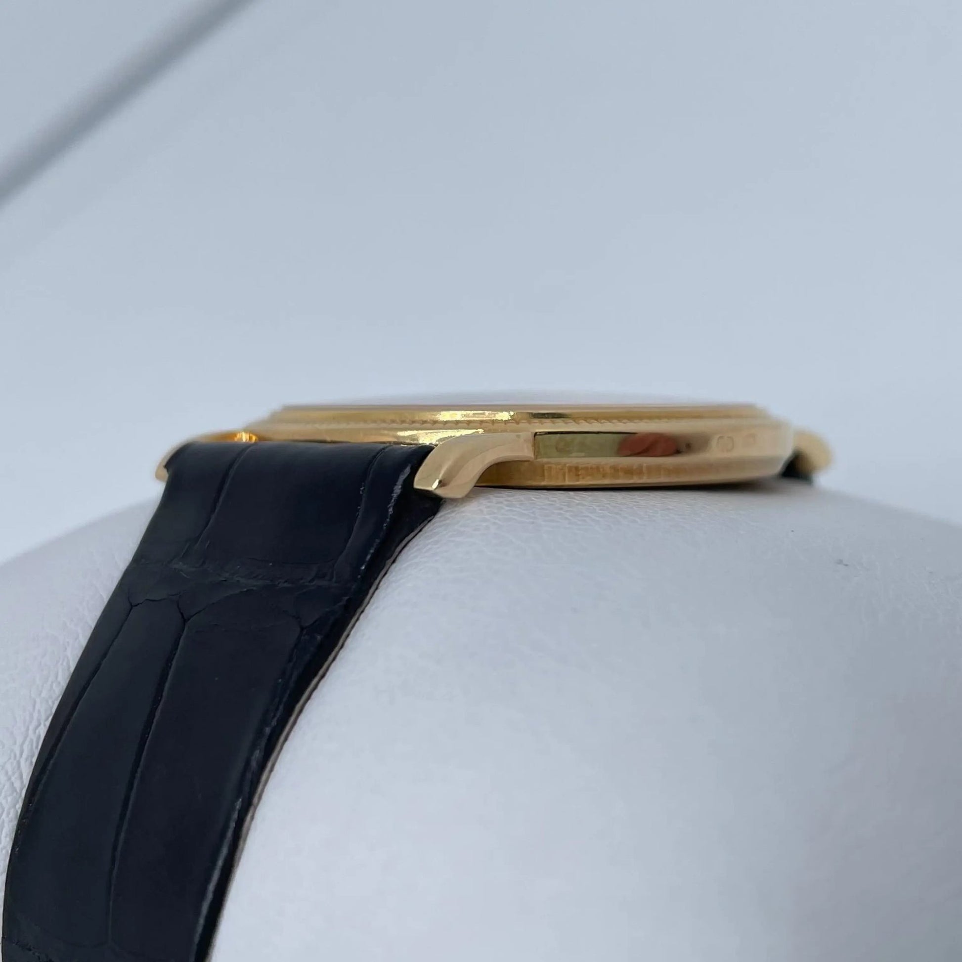 7th image of Patek Philippe Calatrava Wristwatch, PreOwned condition