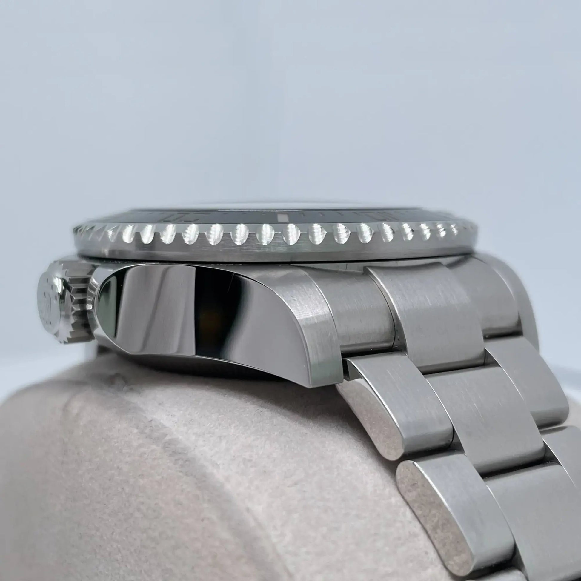 4th image of Rolex Rolex Sea-Dweller  Wristwatch, PreOwned condition