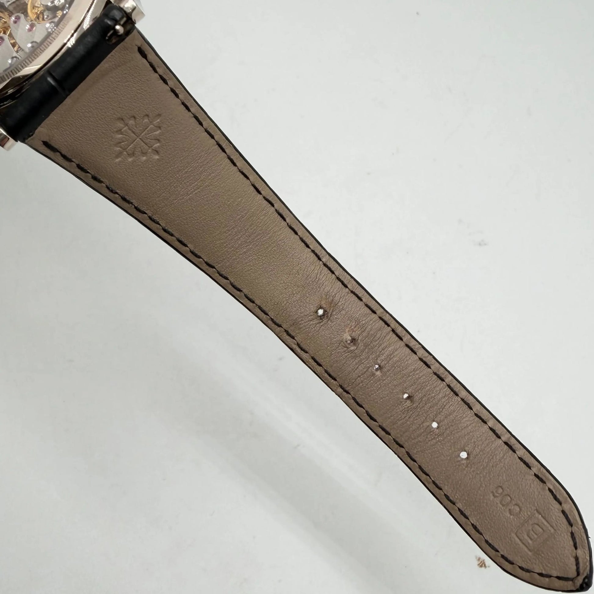 11th image of Patek Philippe Calatrava Wristwatch, PreOwned condition