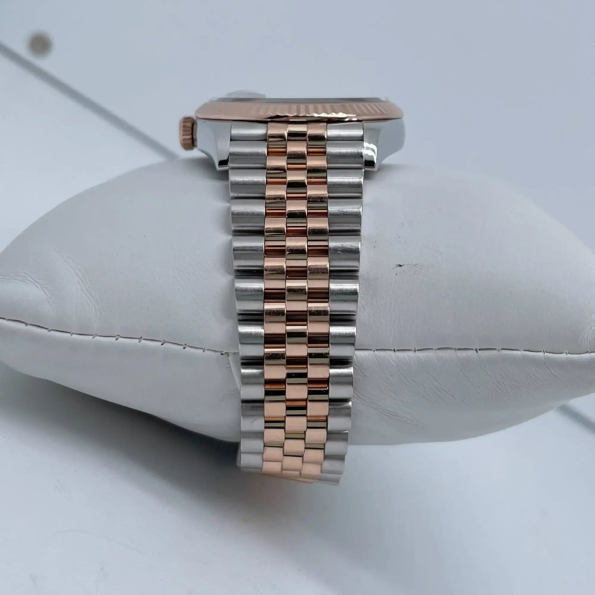 10th image of Rolex Datejust Wristwatch, PreOwned condition