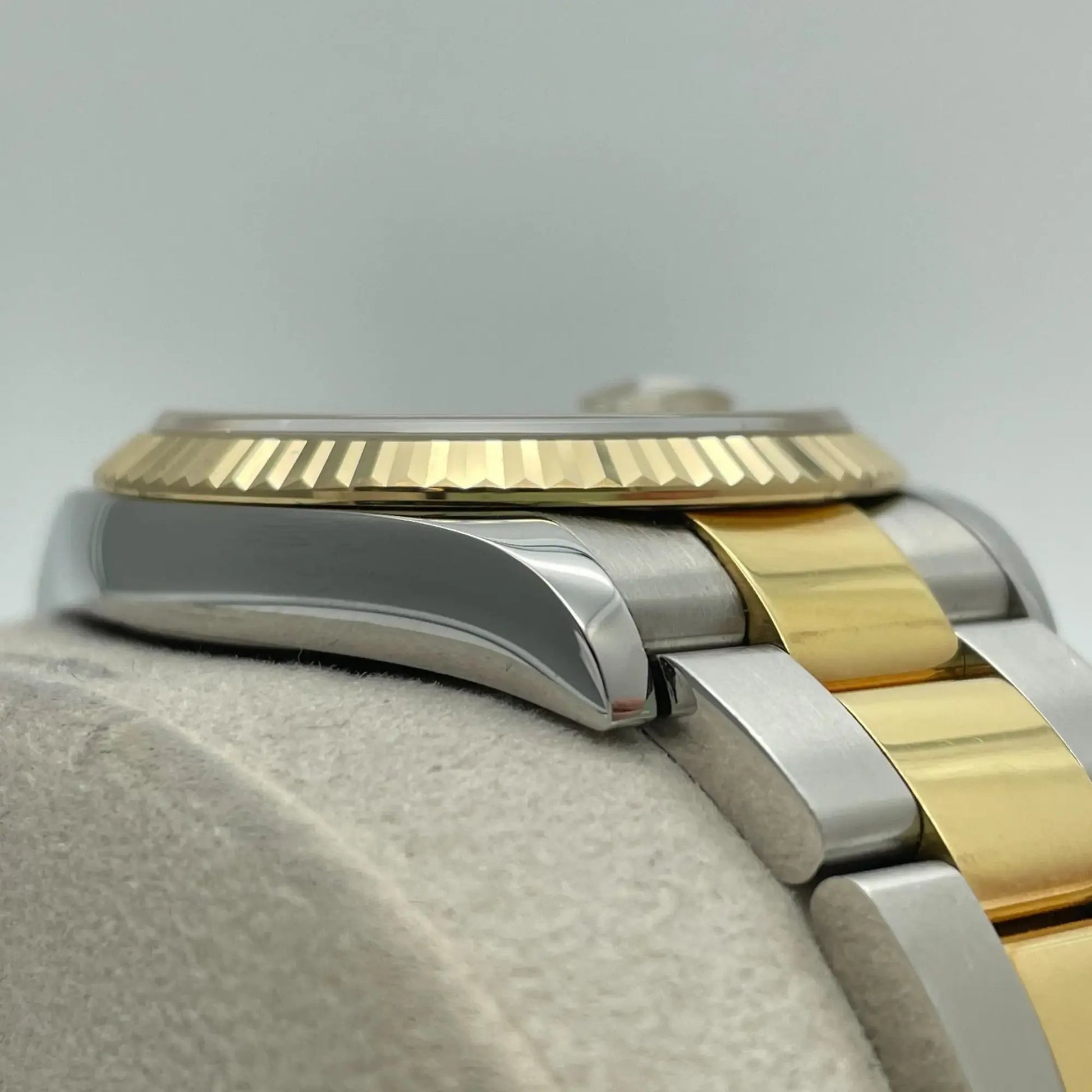 7th image of Rolex Rolex Datejust 126233 Wristwatch, PreOwned condition