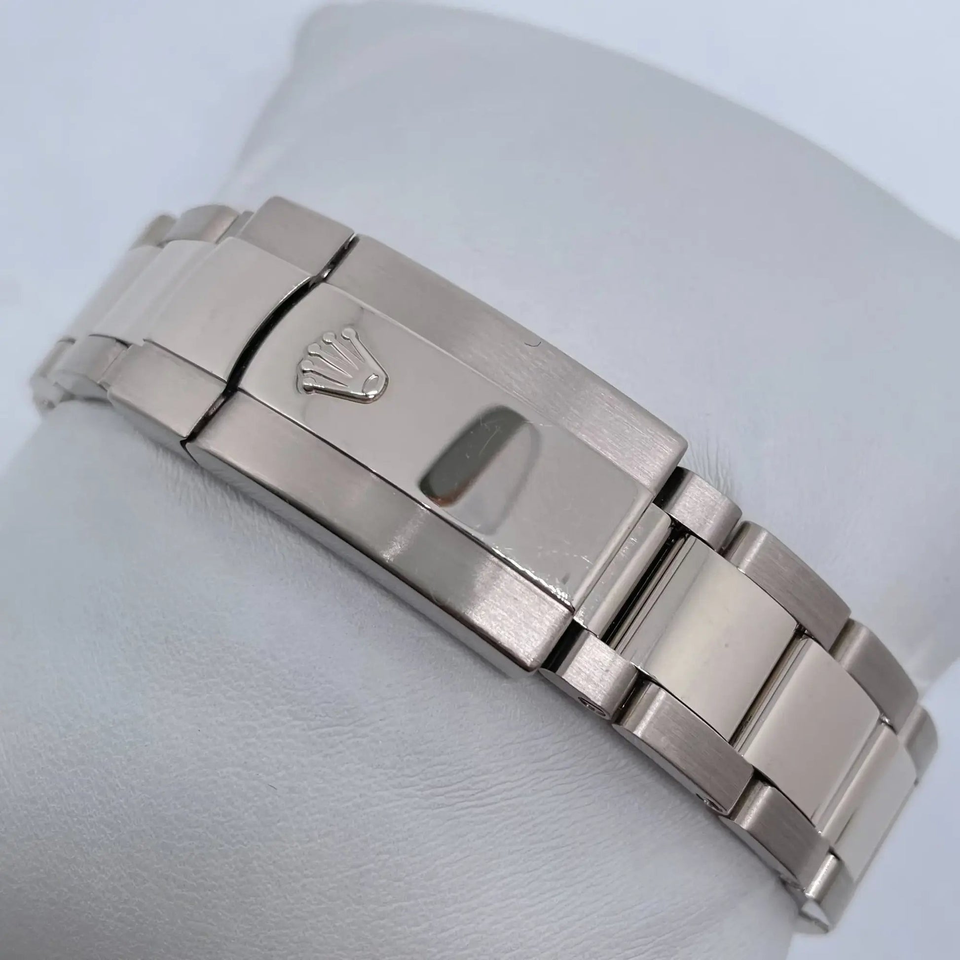 11th image of Rolex Sky-Dweller Wristwatch, PreOwned condition