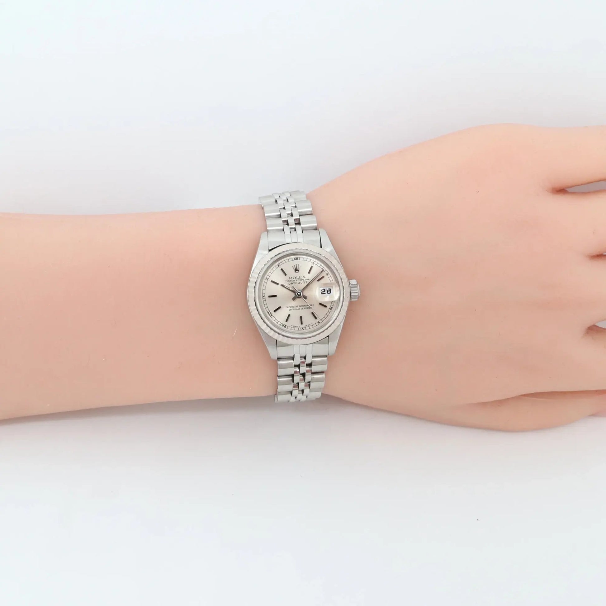 2nd image of Rolex Rolex Datejust 69174 Wristwatch, PreOwned condition