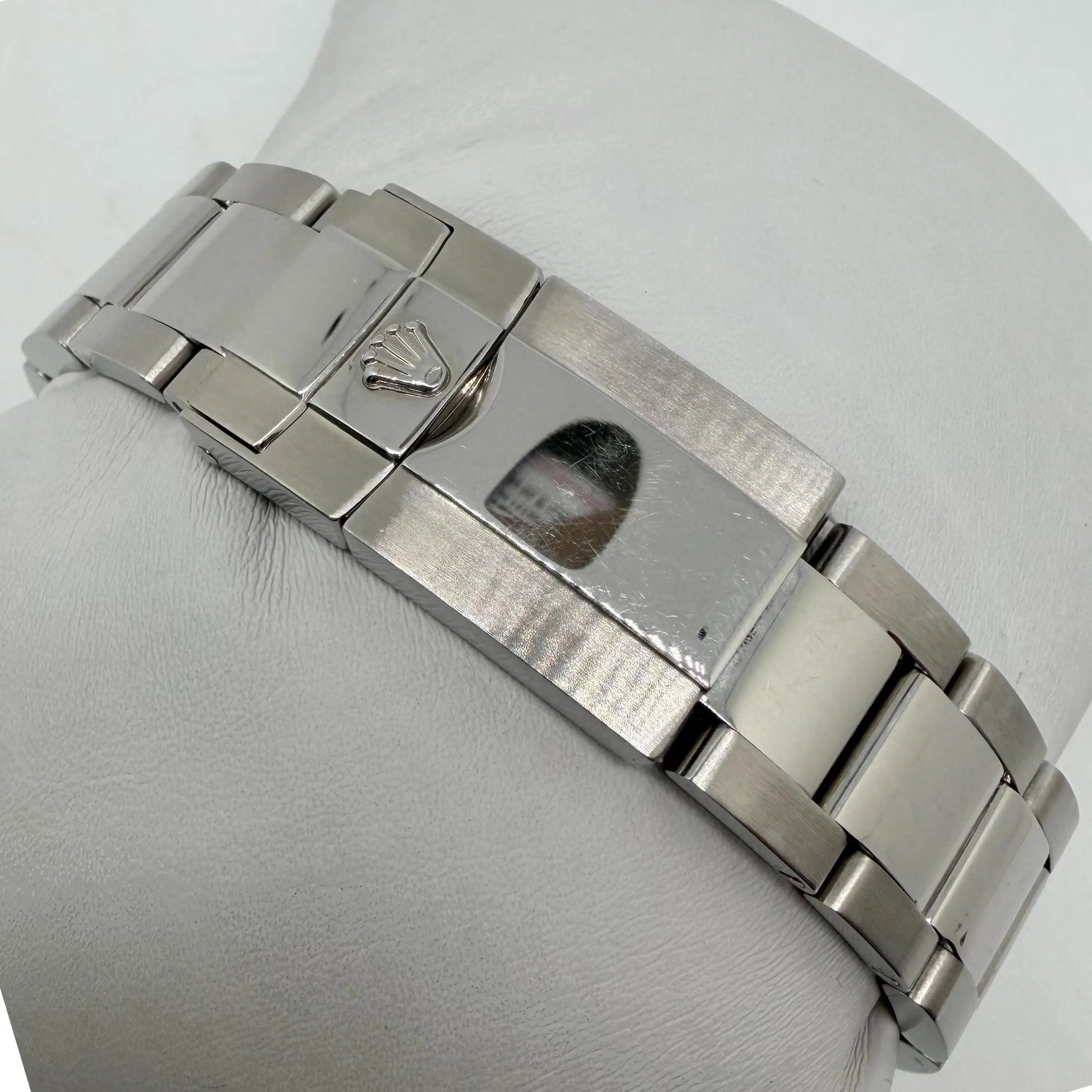 11th image of Rolex Cosmograph Daytona Wristwatch, PreOwned condition