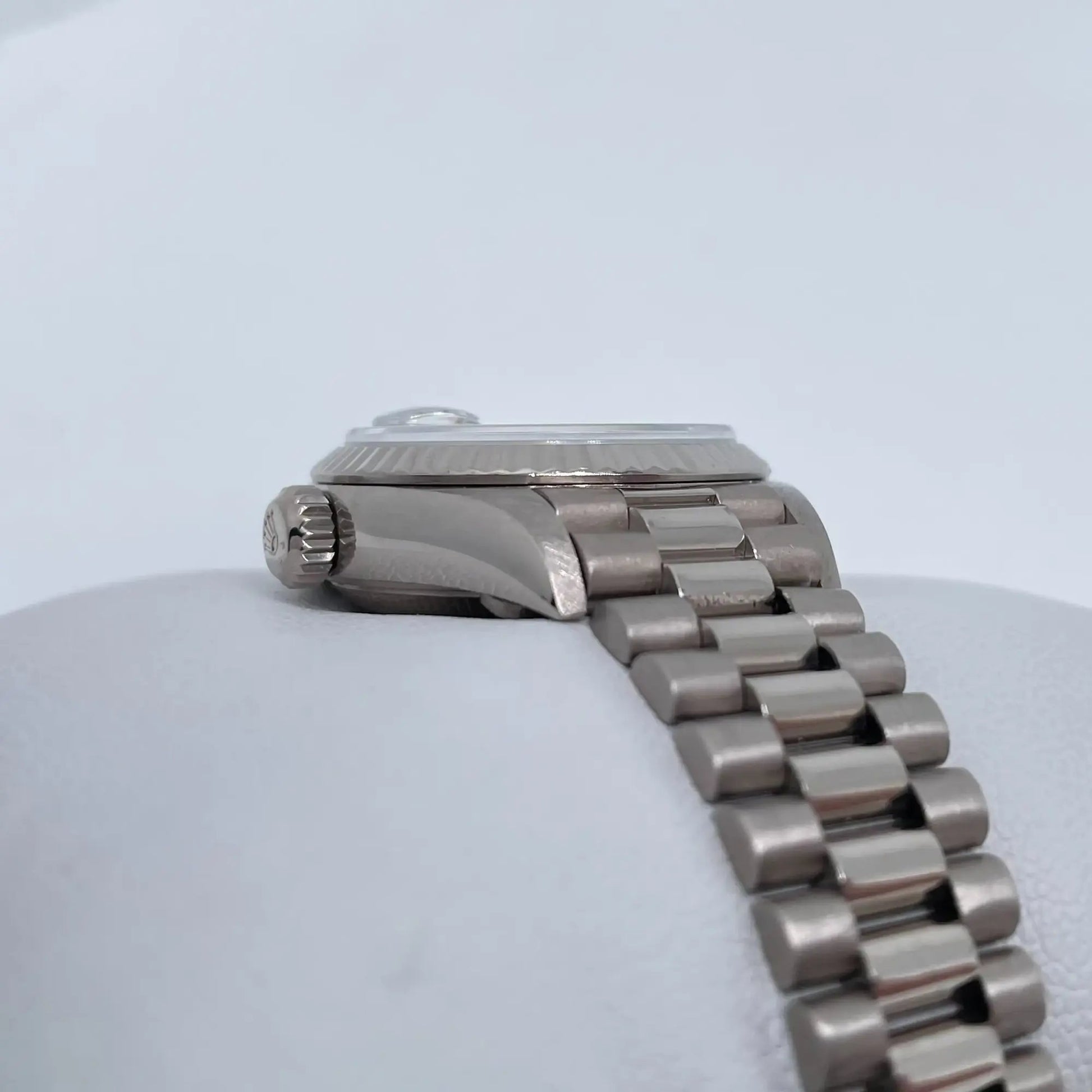 4th image of Rolex  Rolex Lady-Datejust Wristwatch, PreOwned condition