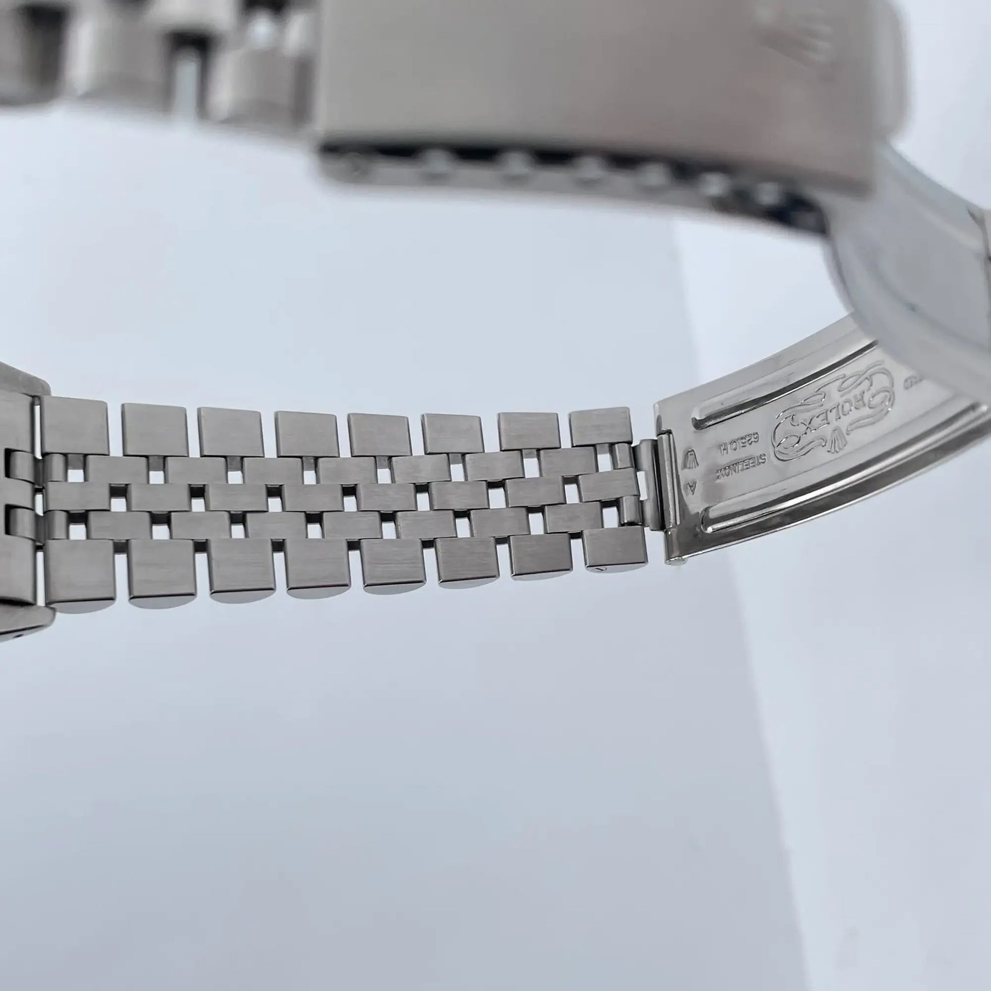 10th image of Rolex Rolex Datejust 16030 Wristwatch, PreOwned condition