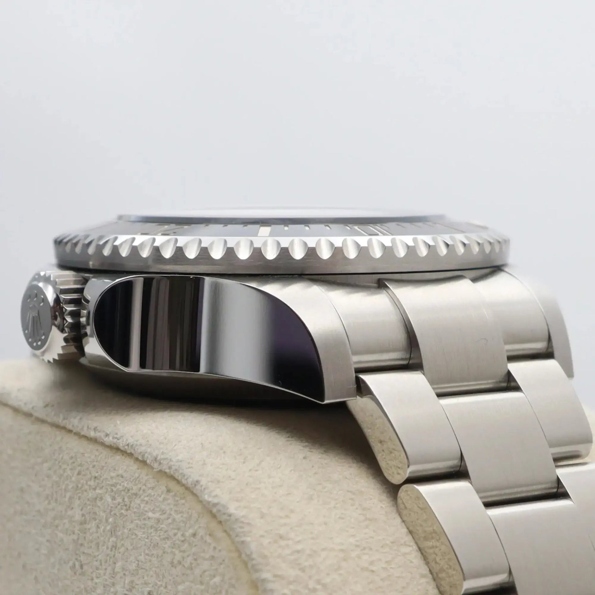 4th image of Rolex Rolex Sea-Dweller 136660 Wristwatch, PreOwned condition