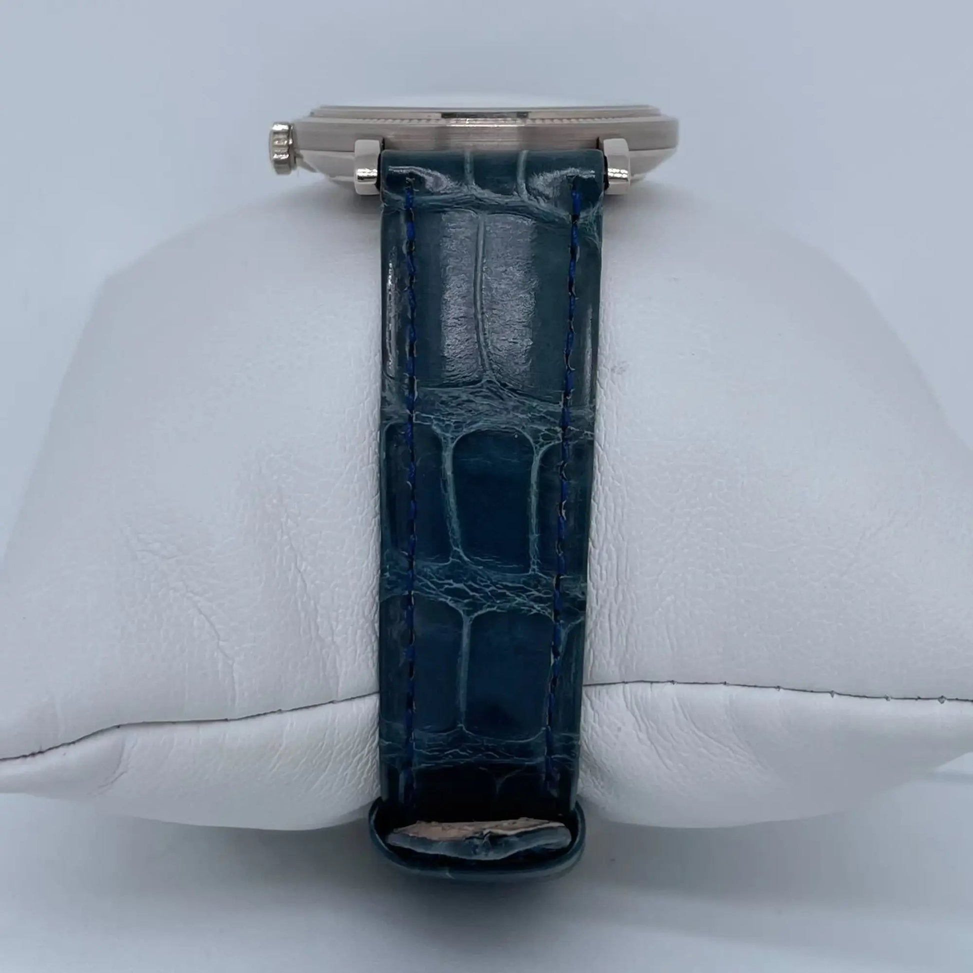 9th image of Patek Philippe  Patek Philippe Calatrava Wristwatch, PreOwned condition